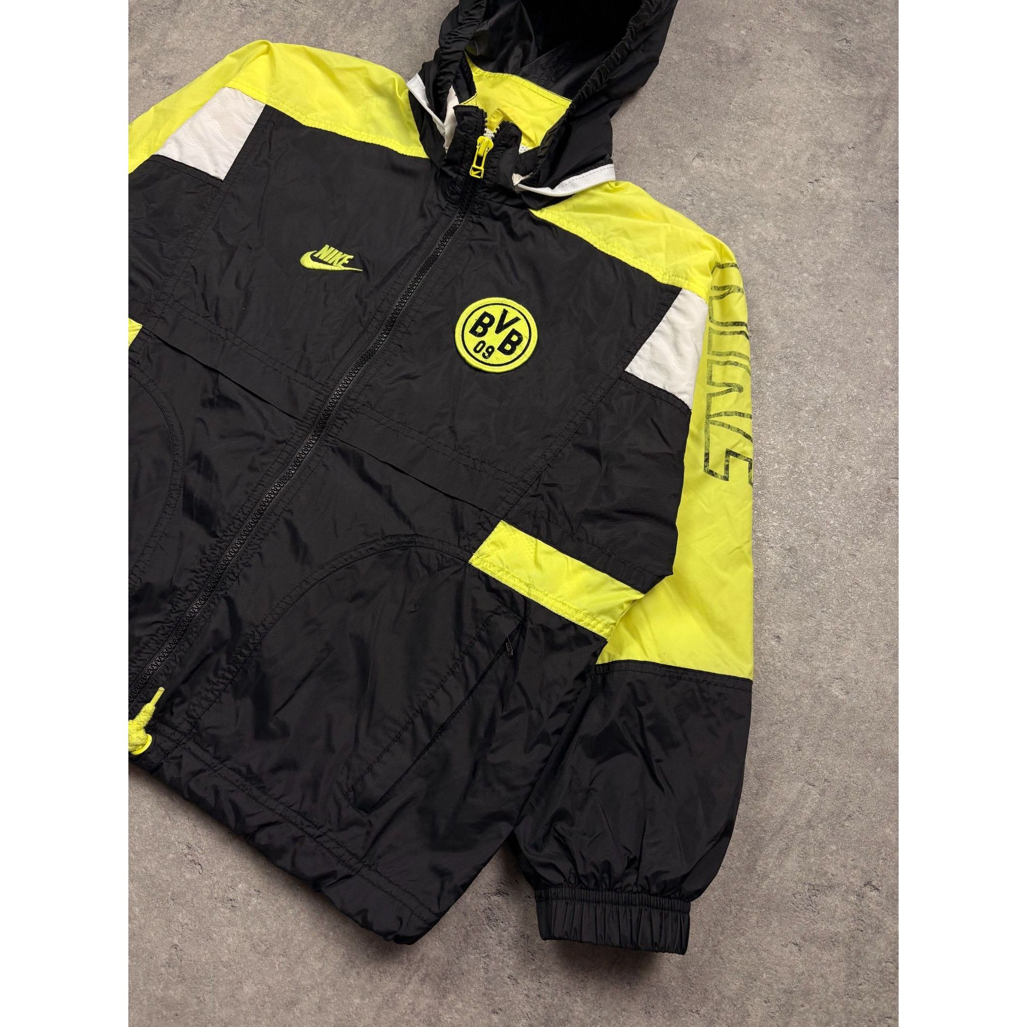 Nike Nike Borussia Dortmund BVB 09 Womens Vintage Windbreaker Jac Size XS / US 0-2 / IT 36-38 - 2 Thumbnail