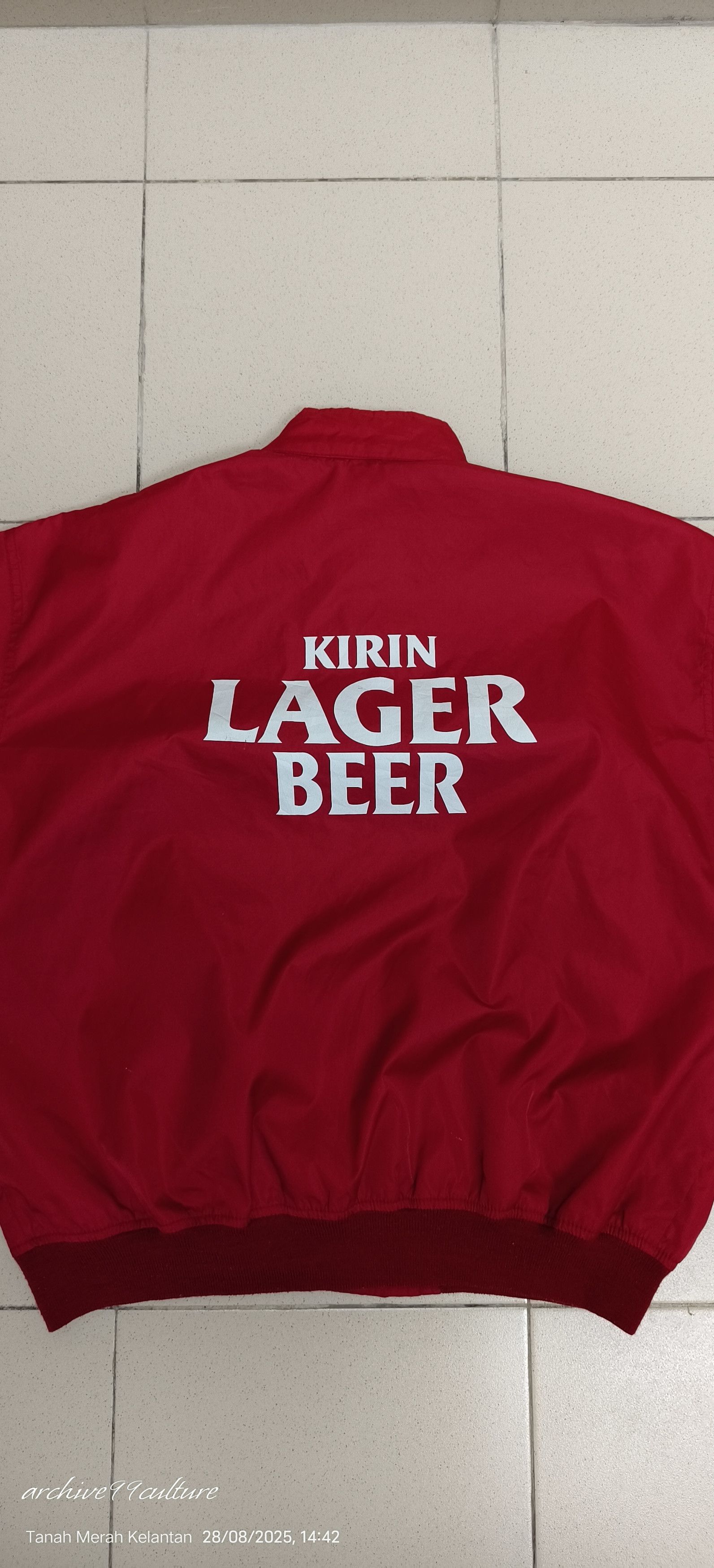 Japanese Brand Vintage 90's KIRIN LAGER BEER Japan Staff bomber jacket Size US M / EU 48-50 / 2 - 11 Thumbnail