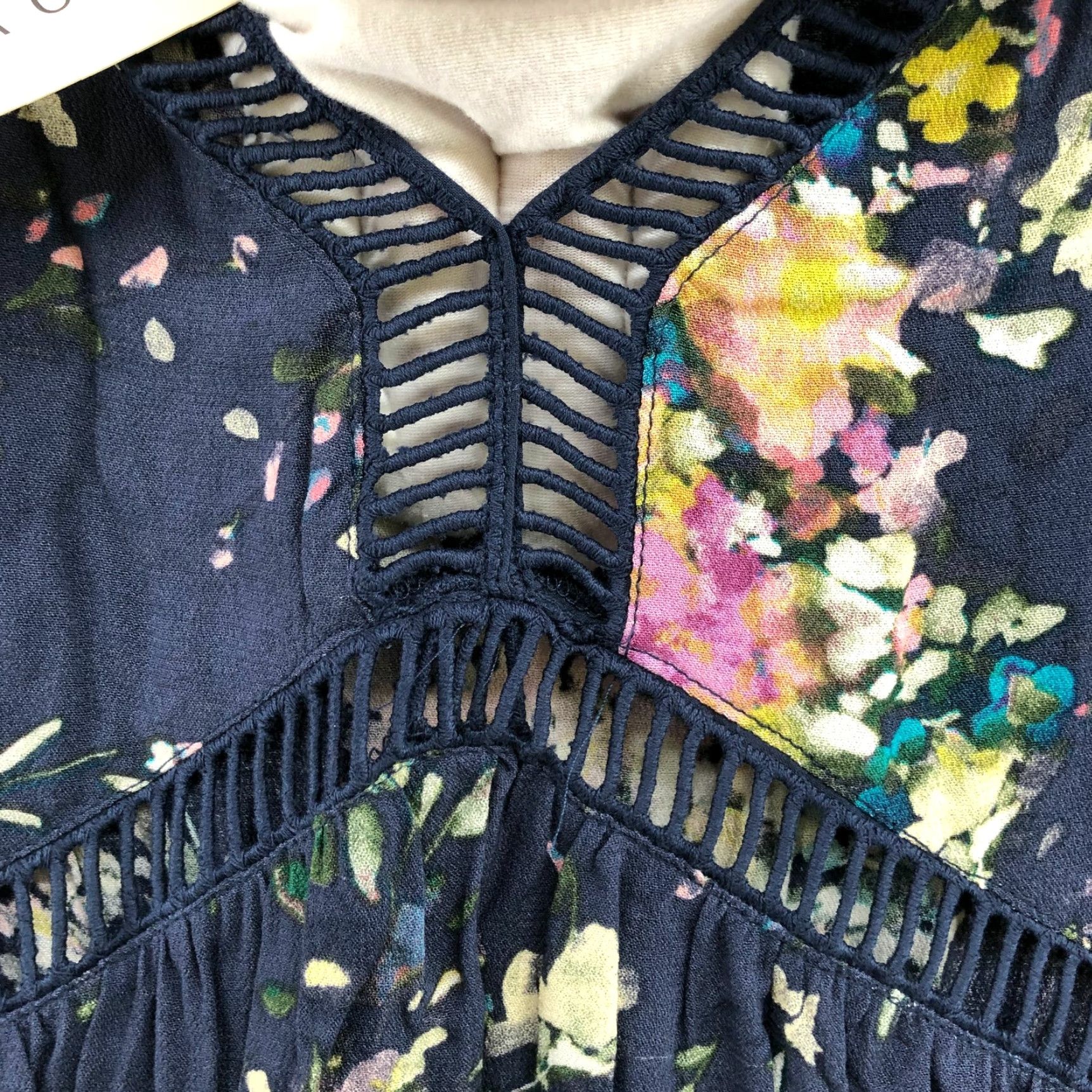 Bell Lovestitch Dress Bell Sleeve Floral Blue V-Neck A-Line Mini S Boho Bohemian Womens Size S Size S / US 4 / IT 40 - 5 Thumbnail