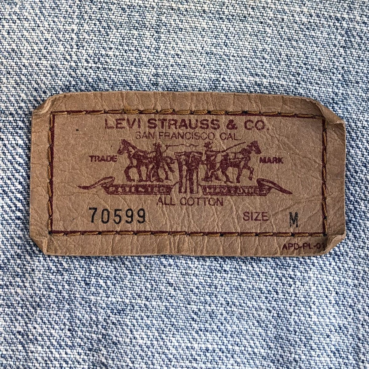 Levi's Vintage LEVIS Faded Denim Trucker Jacket Size US M / EU 48-50 / 2 - 12 Thumbnail