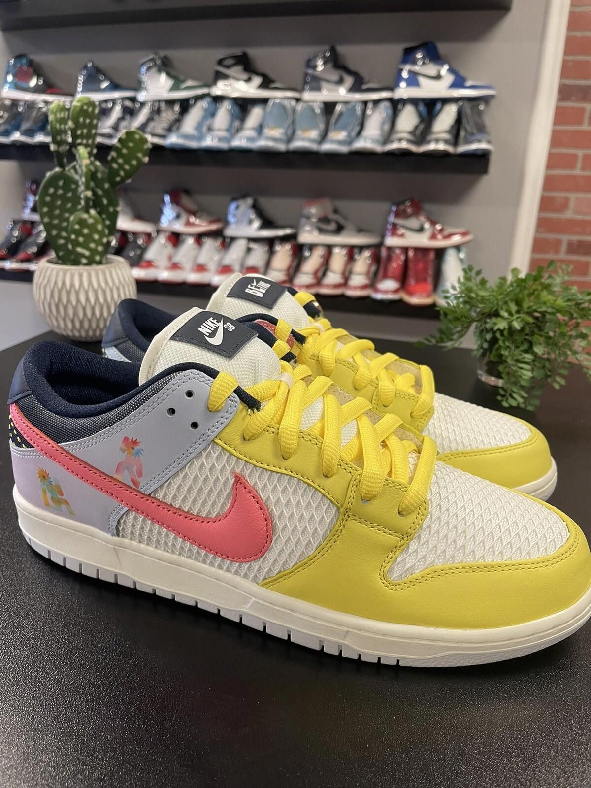 Nike Nike SB Dunk Low Pro BT Be True Xavier Schipani Size 11.5 Size US 11.5 / EU 44-45 - 4 Thumbnail