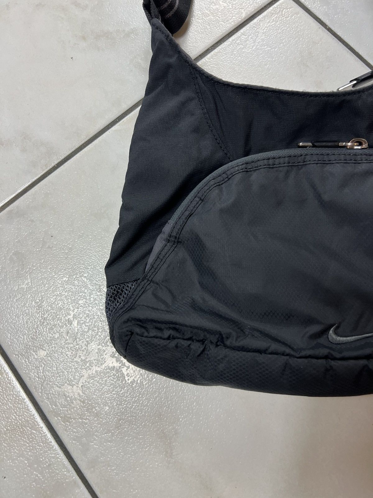Nike Vintage Nike y2k shoulder bag crossbody drill swoosh logo Size ONE SIZE - 5 Thumbnail