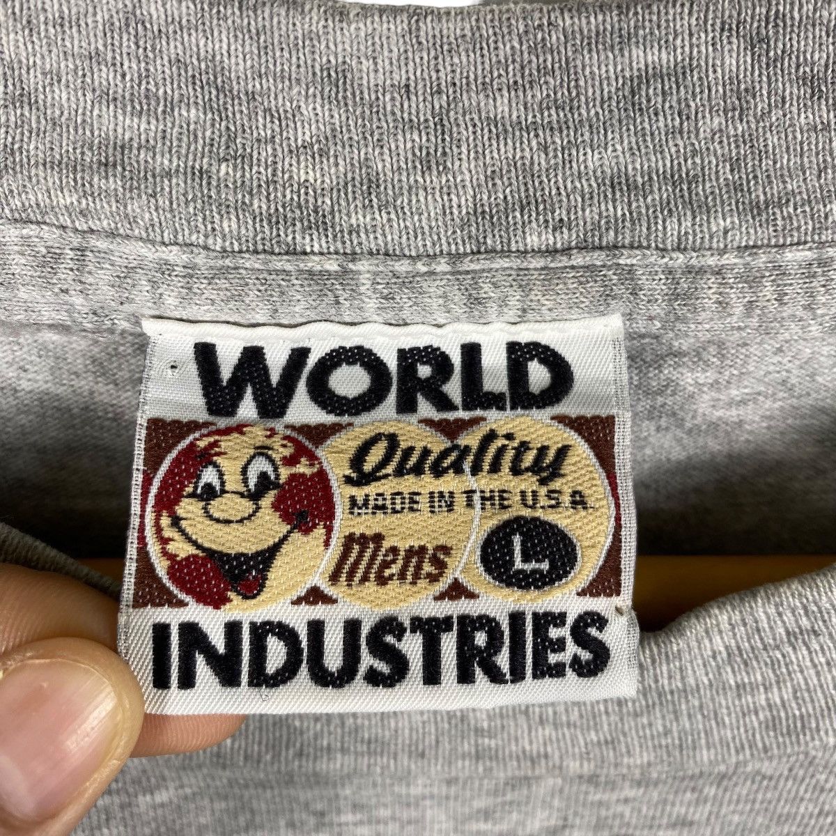 World Industries Vintage 90s WORLD INDUSTRIES Blind Skateboards Graphic Tee Size US L / EU 52-54 / 3 - 5 Thumbnail