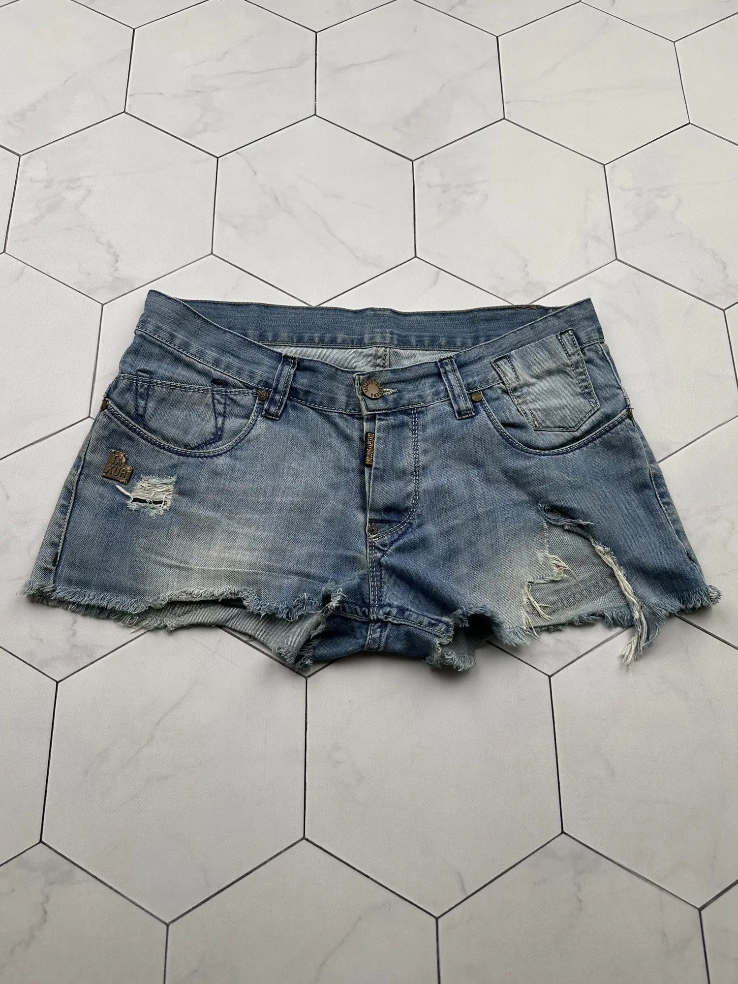Takeshy Kurosawa Takeshy Kurosawa Vintage Mini Shorts (B133) Size US 32 / EU 48 - 1 Thumbnail
