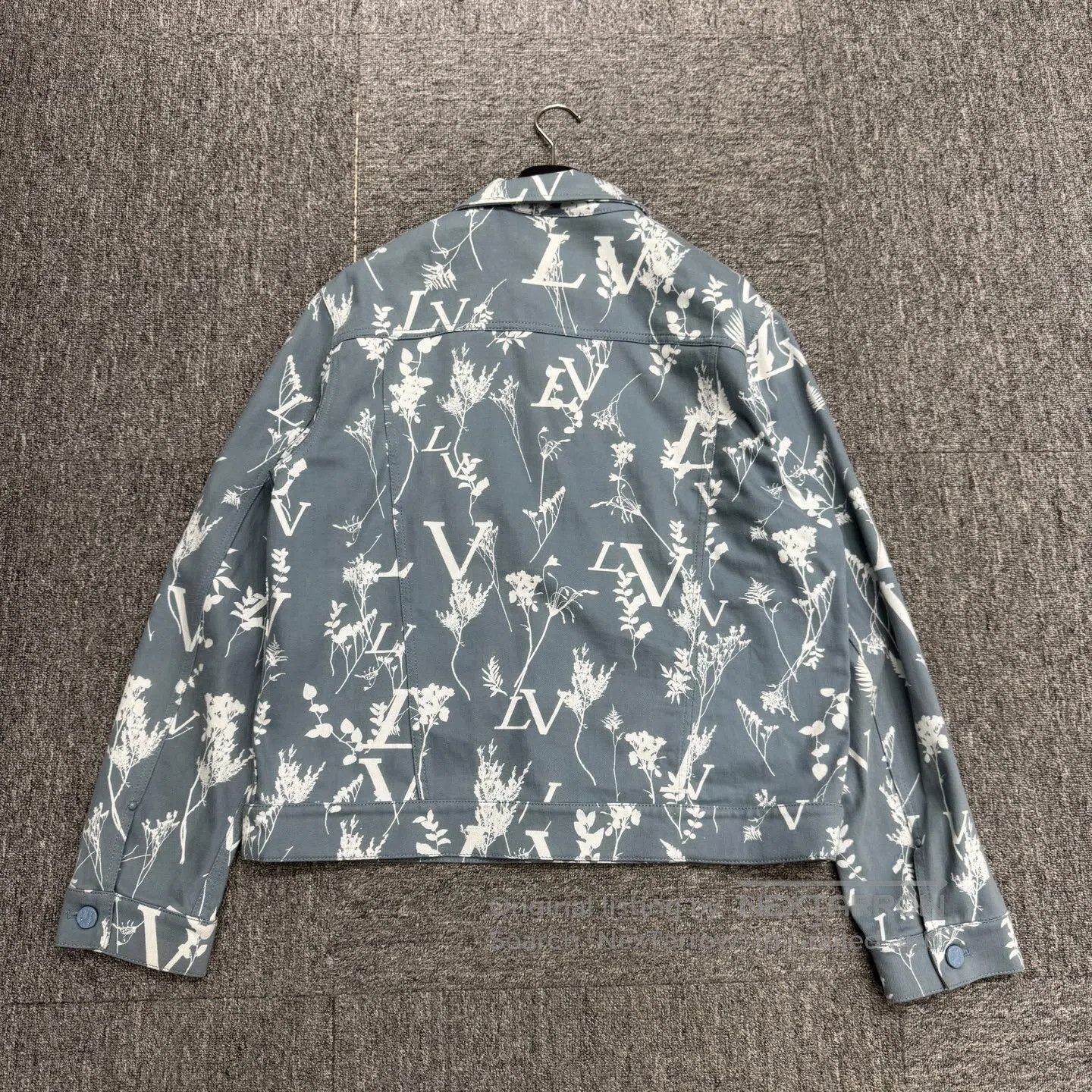Louis Vuitton Louis Vuitton A denim jacket with a pattern of full wheat Size US L / EU 52-54 / 3 - 2 Thumbnail
