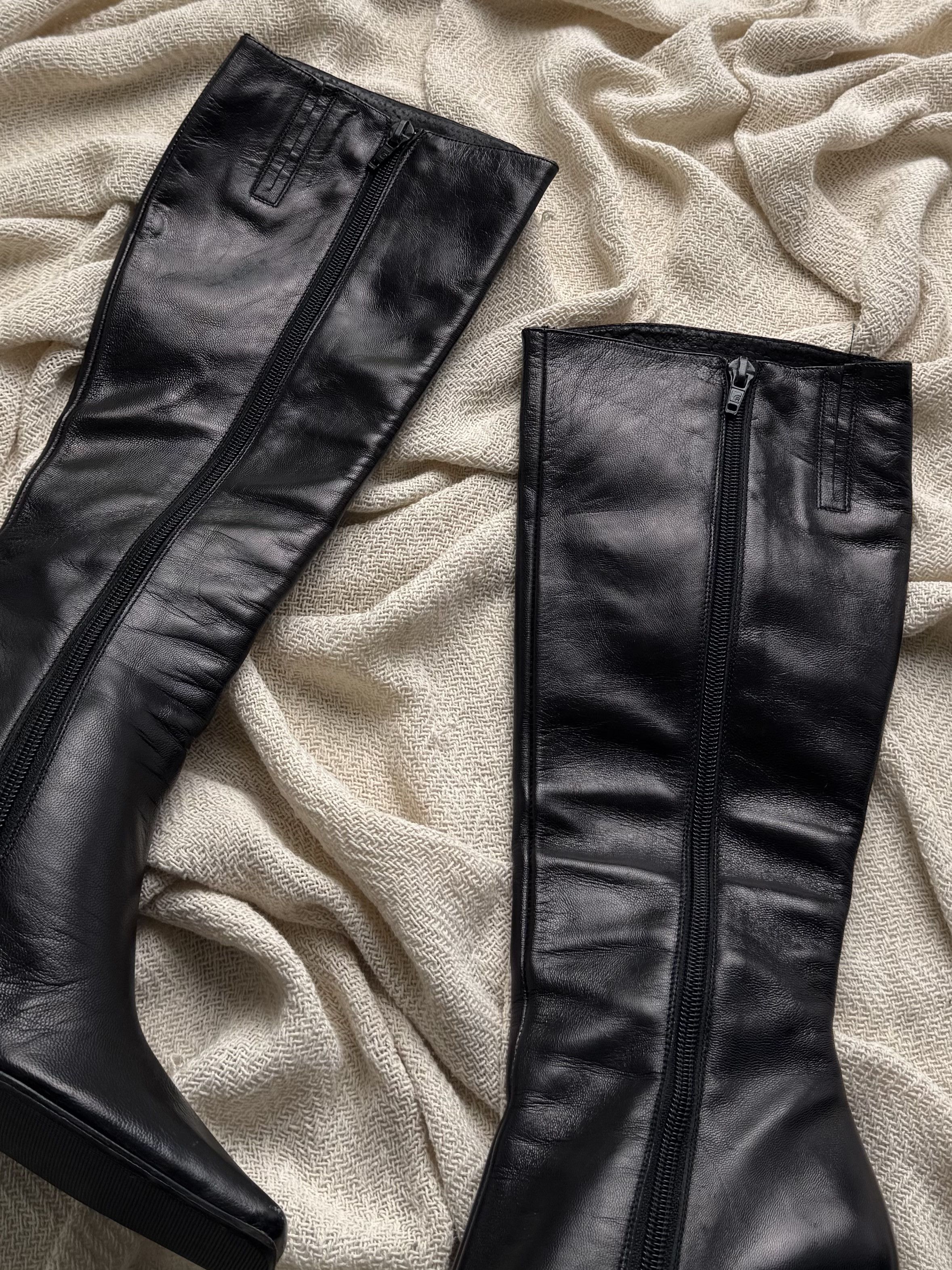Vintage Vintage Leather Knee High Square Toe High Heel Zip Boots Size US 6 / IT 36 - 7 Thumbnail