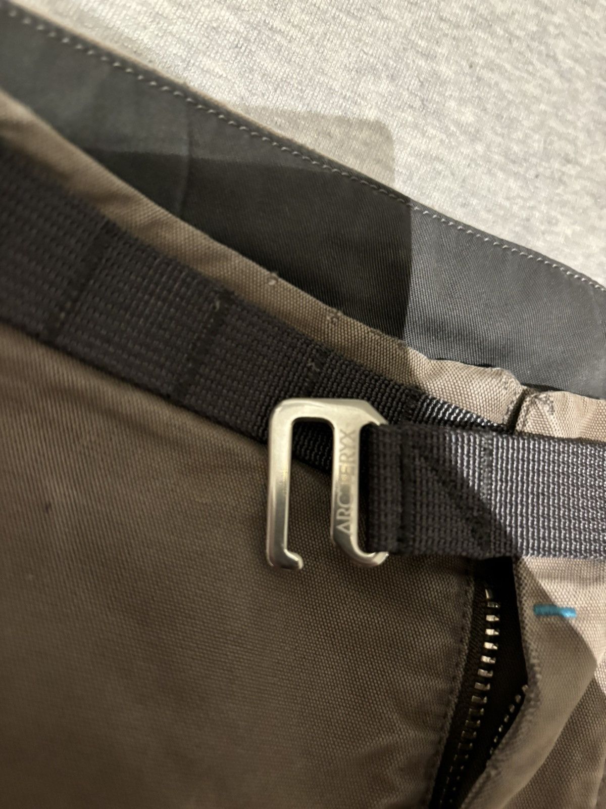 Arc'teryx Vintage Arc’teryx Hiking Pants Size US 30 / EU 46 - 4 Thumbnail