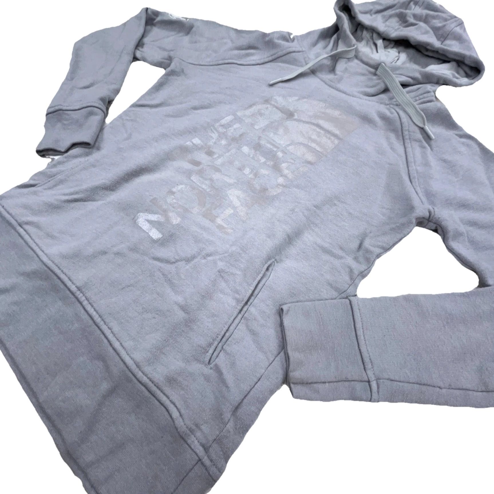 The North Face The North Face Hoodie Women Small Gray Logo Pullover Sweatshirt All Seasons Activewear Casual Travel Pockets Raglan Sleeve Winter Spring Fall Womens Size S / US 4 / IT 40 - 6 Thumbnail