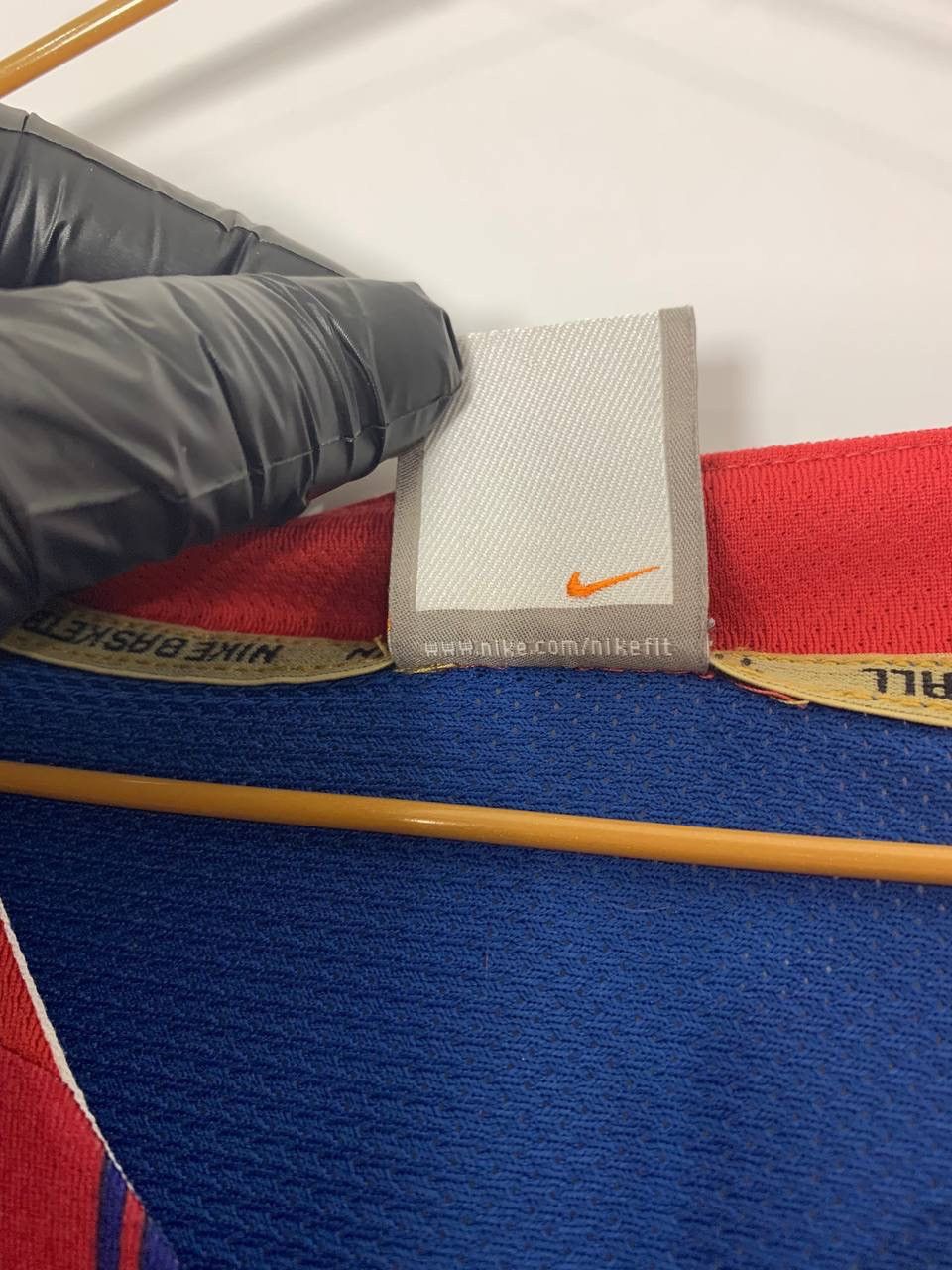 Nike Vintage Nike FC Barcelona Regal Basketball Jersey ACB Size M Size US M / EU 48-50 / 2 - 8 Thumbnail