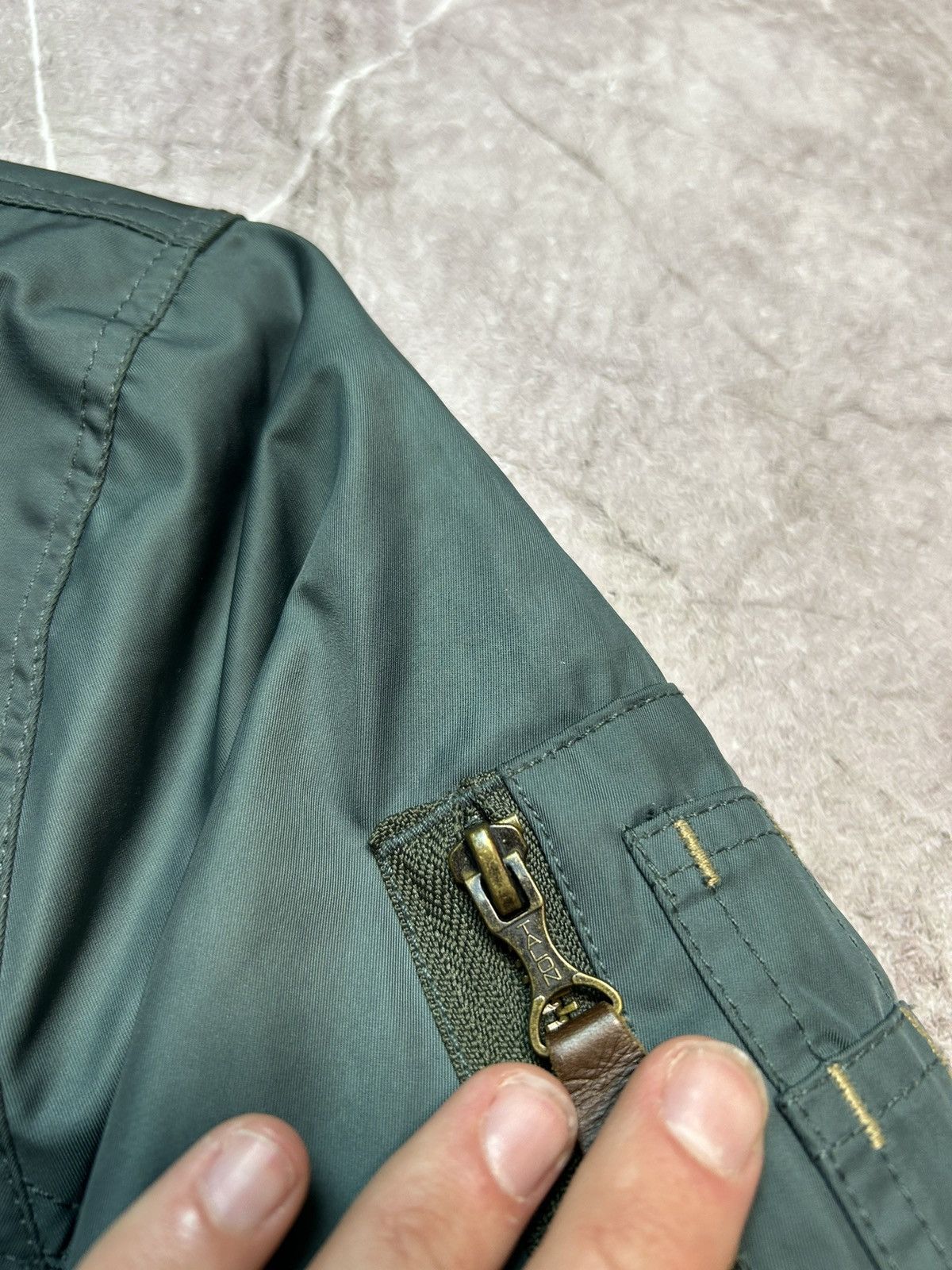 Vintage Vintage Mens Nylon MA1 Bomber Jacket Size US M / EU 48-50 / 2 - 12 Thumbnail