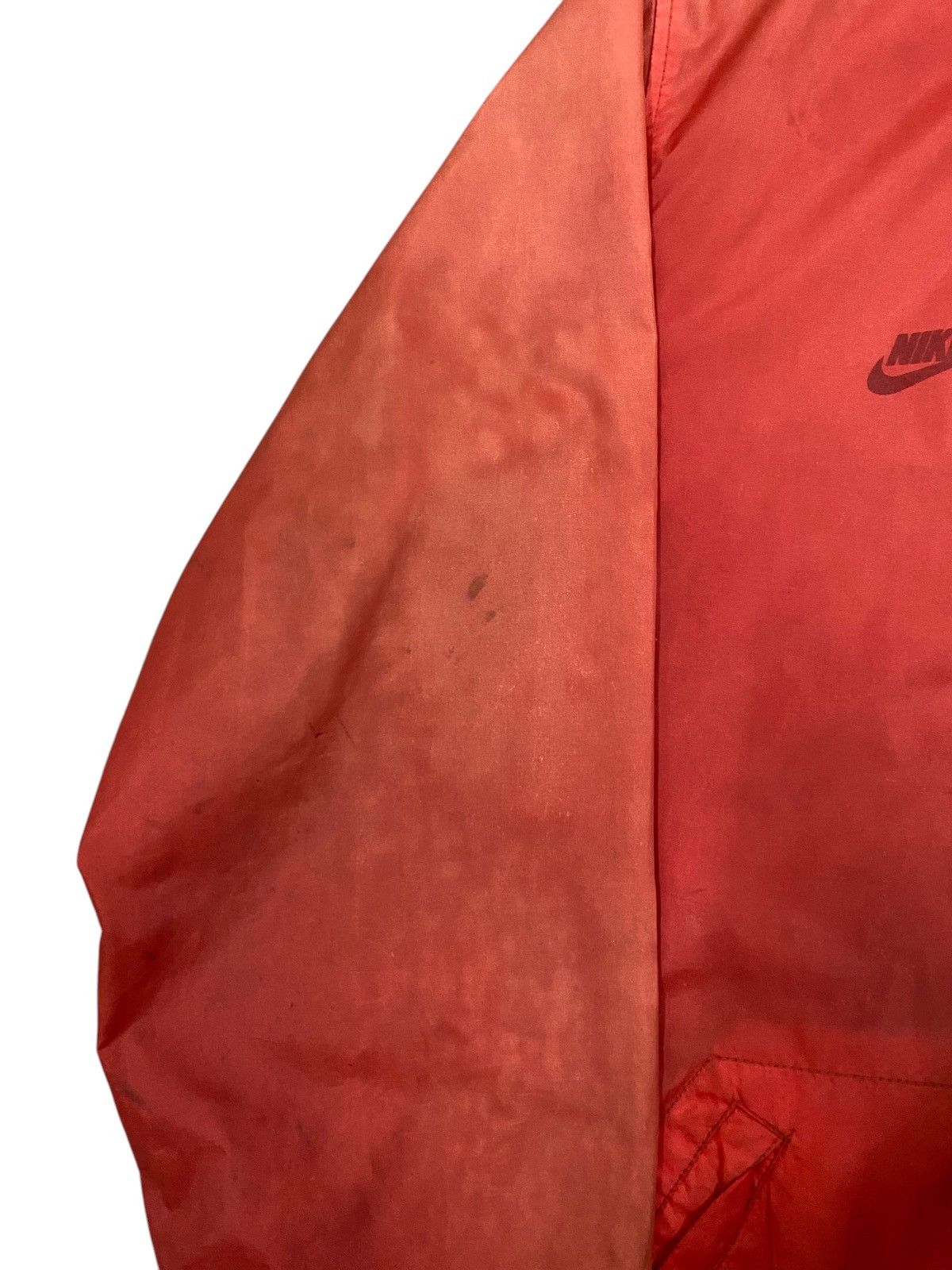 Vintage Vintage Nike Red Windbreaker Jacket - Made in Japan Size US L / EU 52-54 / 3 - 4 Thumbnail