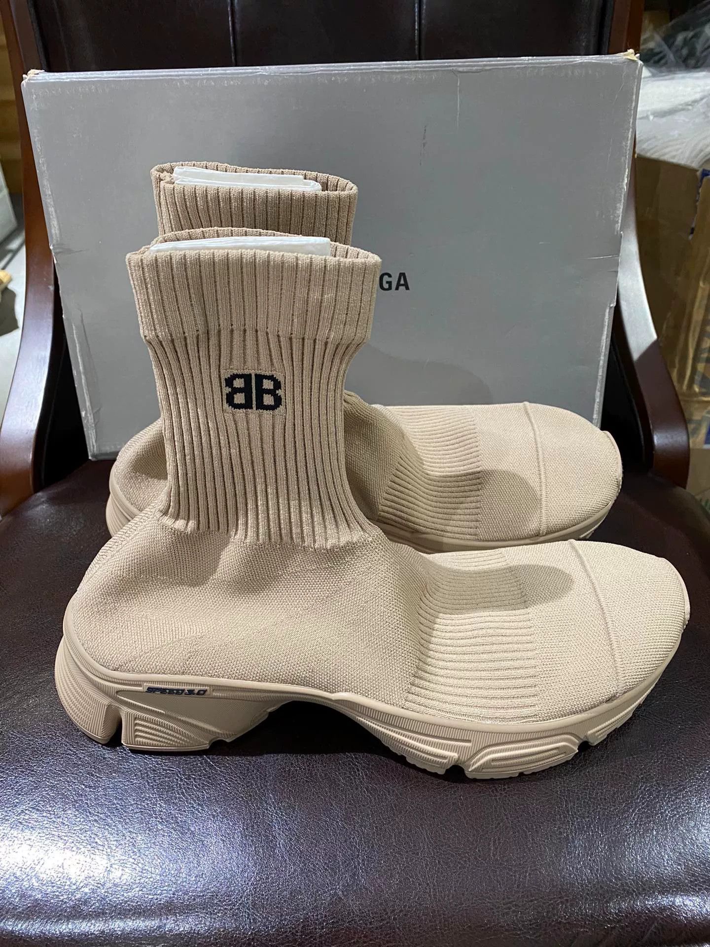 Balenciaga balenciaga men's sock sneakers beige color Size US 9 / EU 42 - 1 Thumbnail