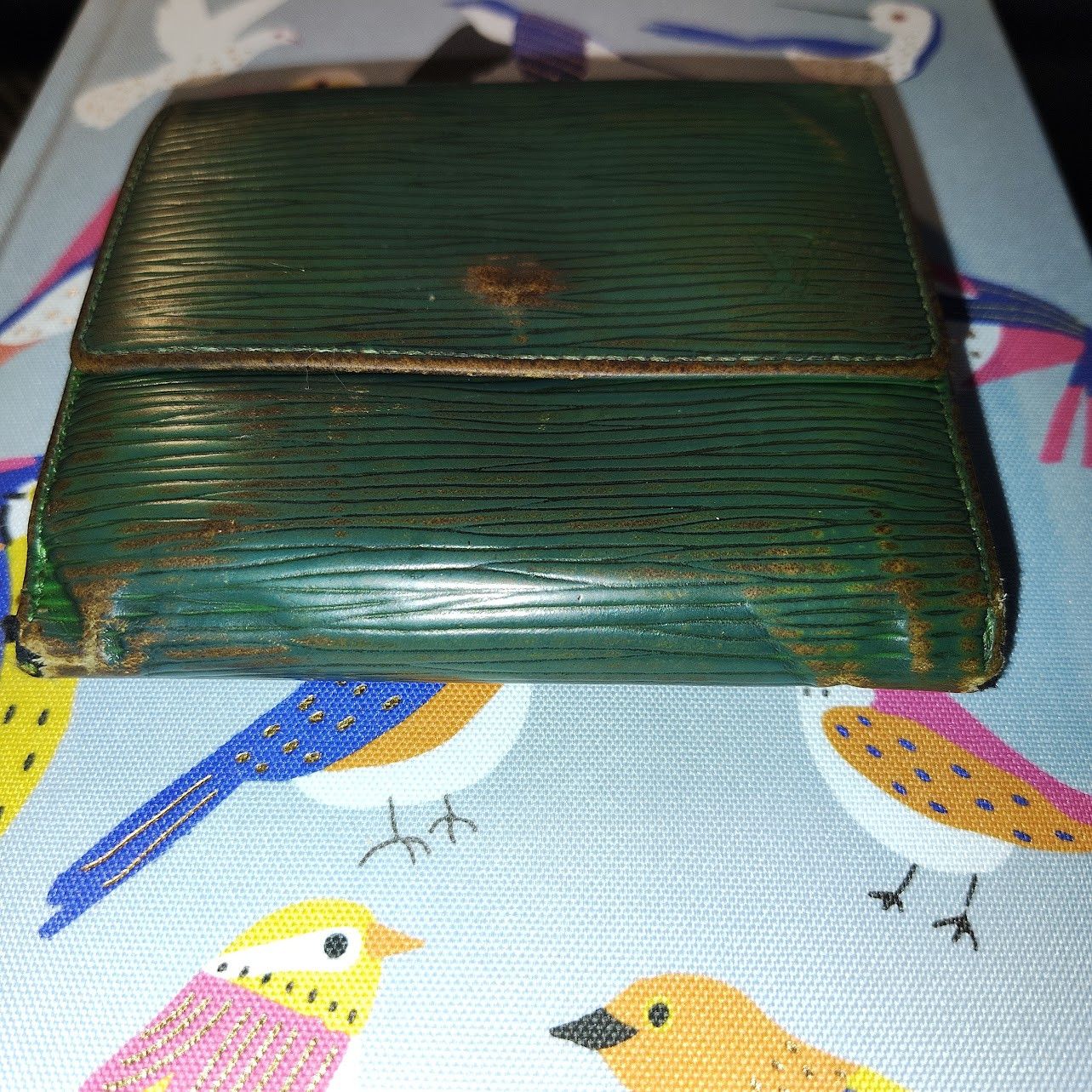 Louis Vuitton Louis Vuitton Epi leather wallet in green. Size ONE SIZE - 2 Thumbnail