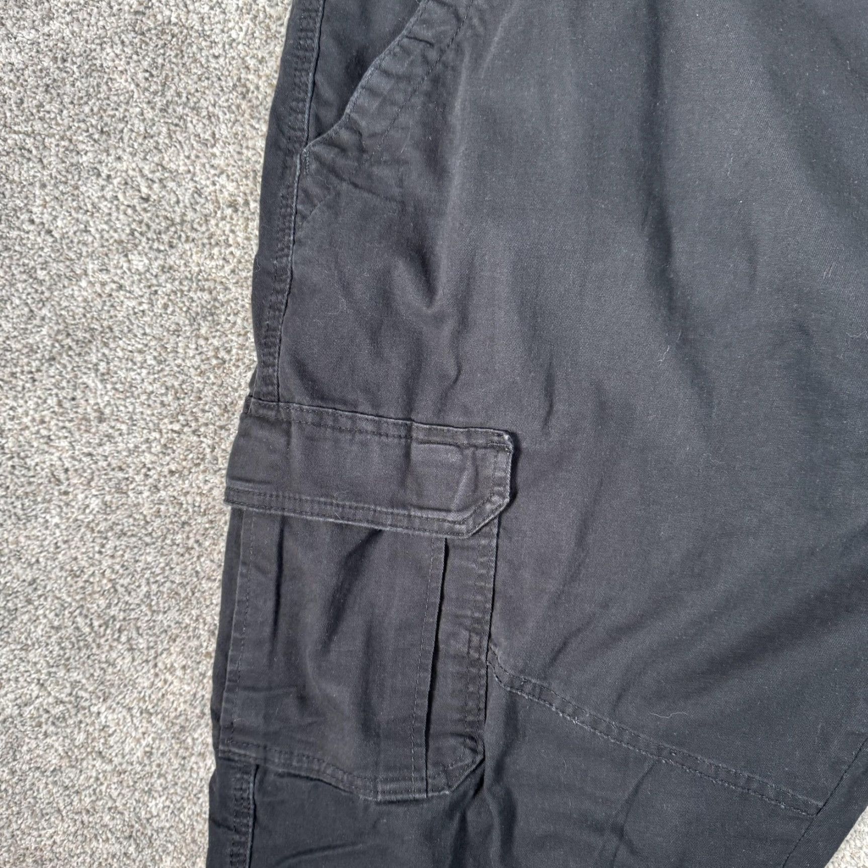 Wrangler Wrangler Cargo Pants Mens 44x30 Black Relaxed Fit Stretch Work Utility Pockets Pants Size US 44 / EU 60 - 7 Thumbnail