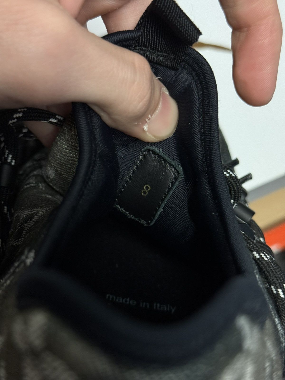 Louis Vuitton Louis Vuitton Fastlane Runner Sneaker 8LV/9US Clean 🧼🔥 Size US 9 / EU 42 - 11 Thumbnail