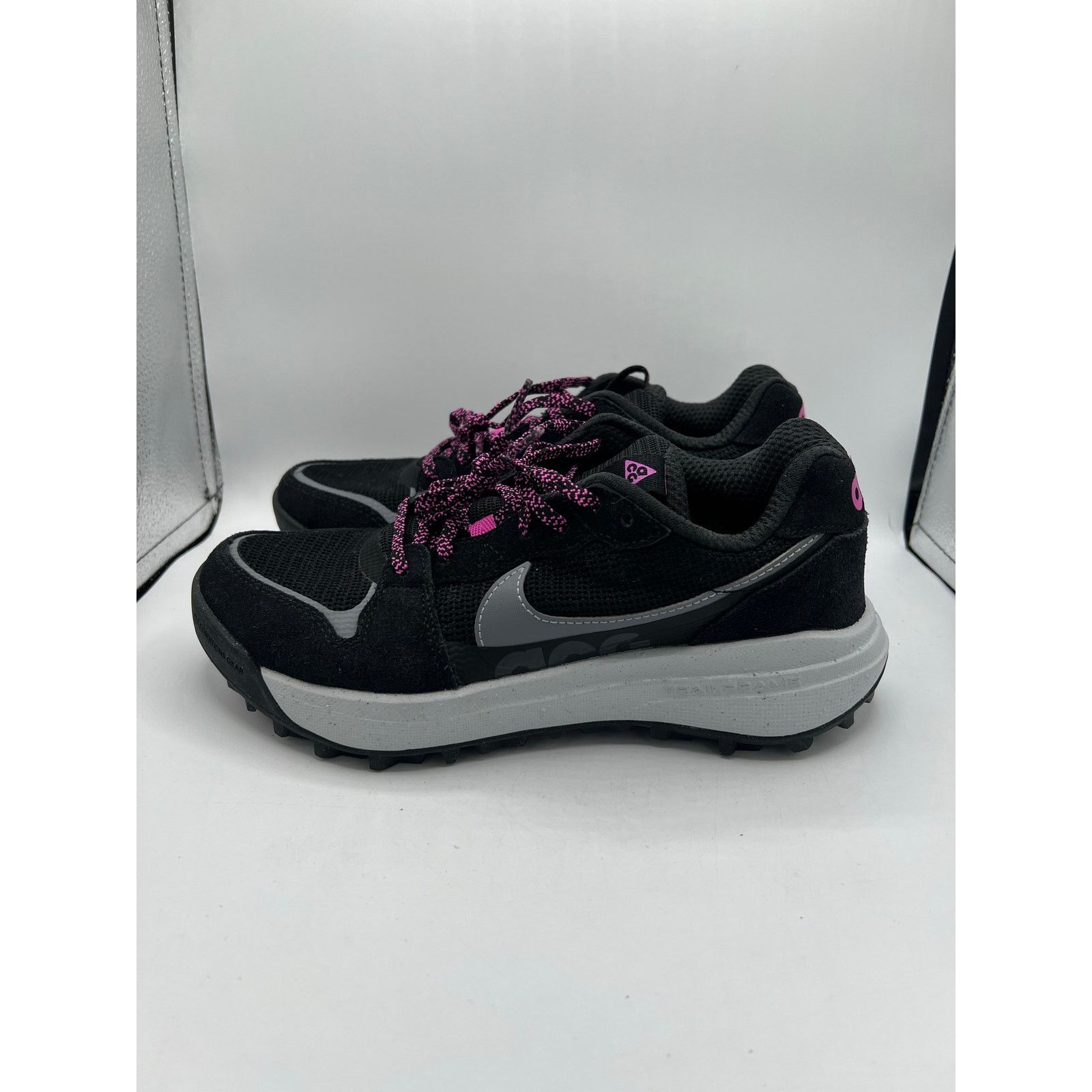 Nike Nike ACG Lowcate “Black Grey Hyper Violet” size 5 men/ Size US 6.5 / IT 36.5 - 1 Thumbnail
