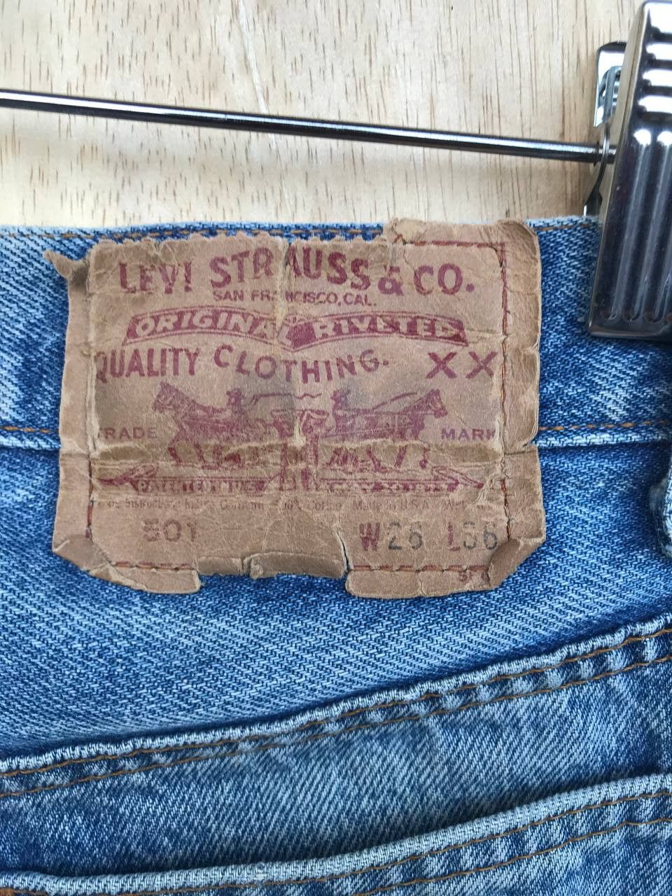 Levi's VINTAGE 1989 LEVIS 501 DISTRESSED JEAN LIGHWASH W27X30 Size US 27 - 10 Thumbnail