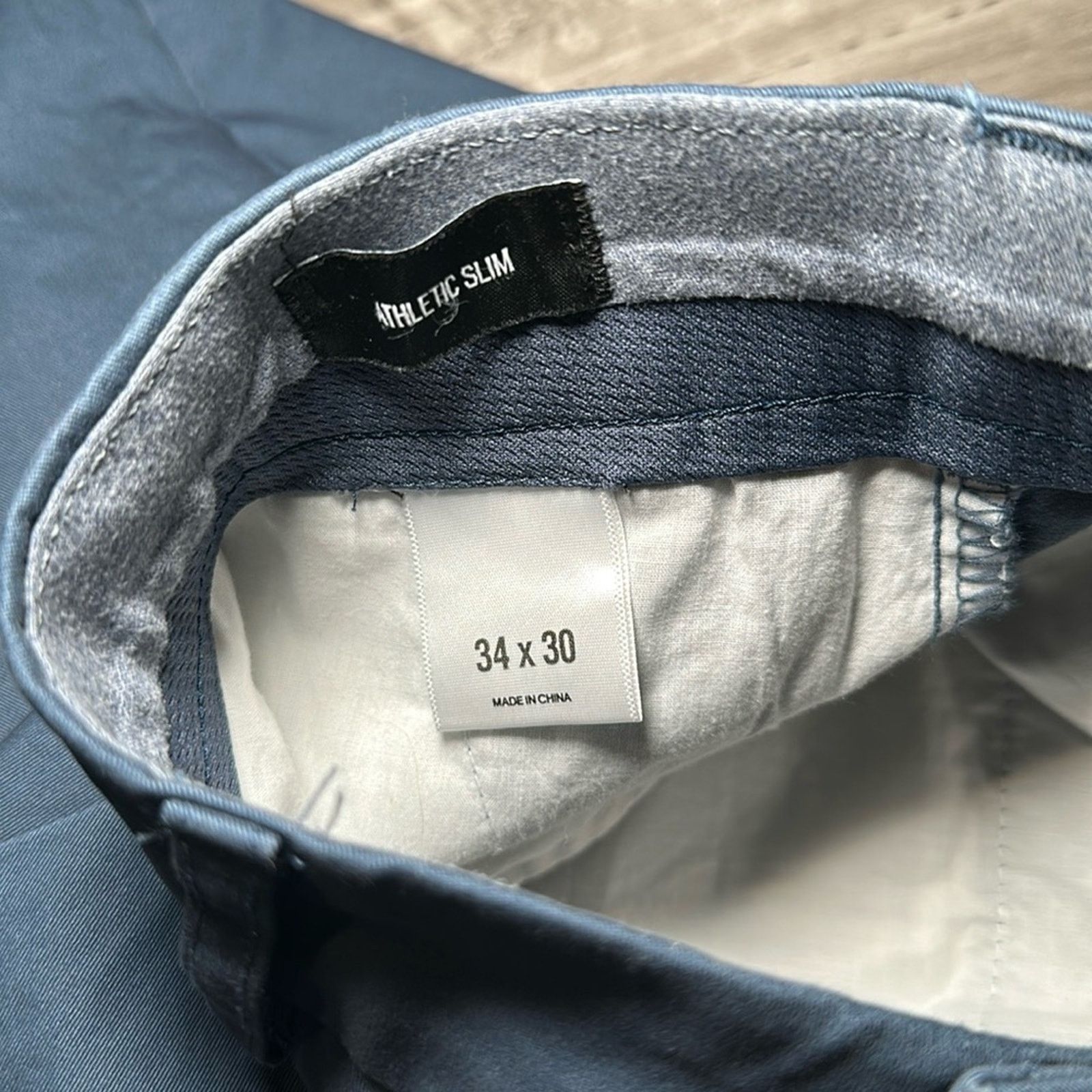 Express Express Athletic Pleated Chinos (NWOT) - 37x27 (Measures) Size US 37 - 8 Thumbnail