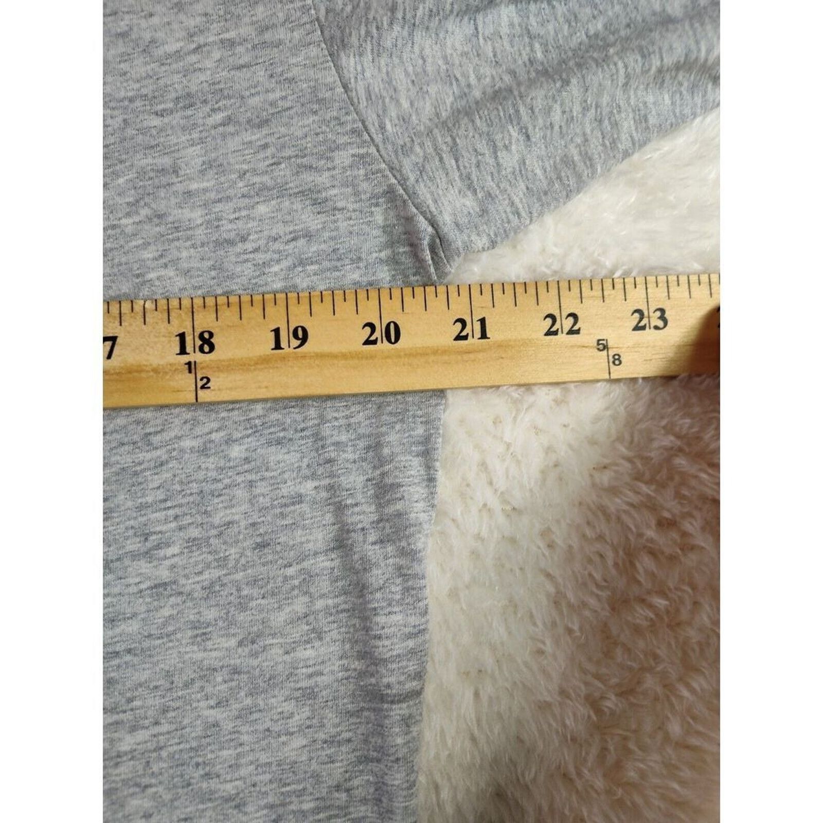 Polo Ralph Lauren Polo Ralph Lauren Grey Classic Fit T-Shirt Mens Medium Size US M / EU 48-50 / 2 - 4 Thumbnail