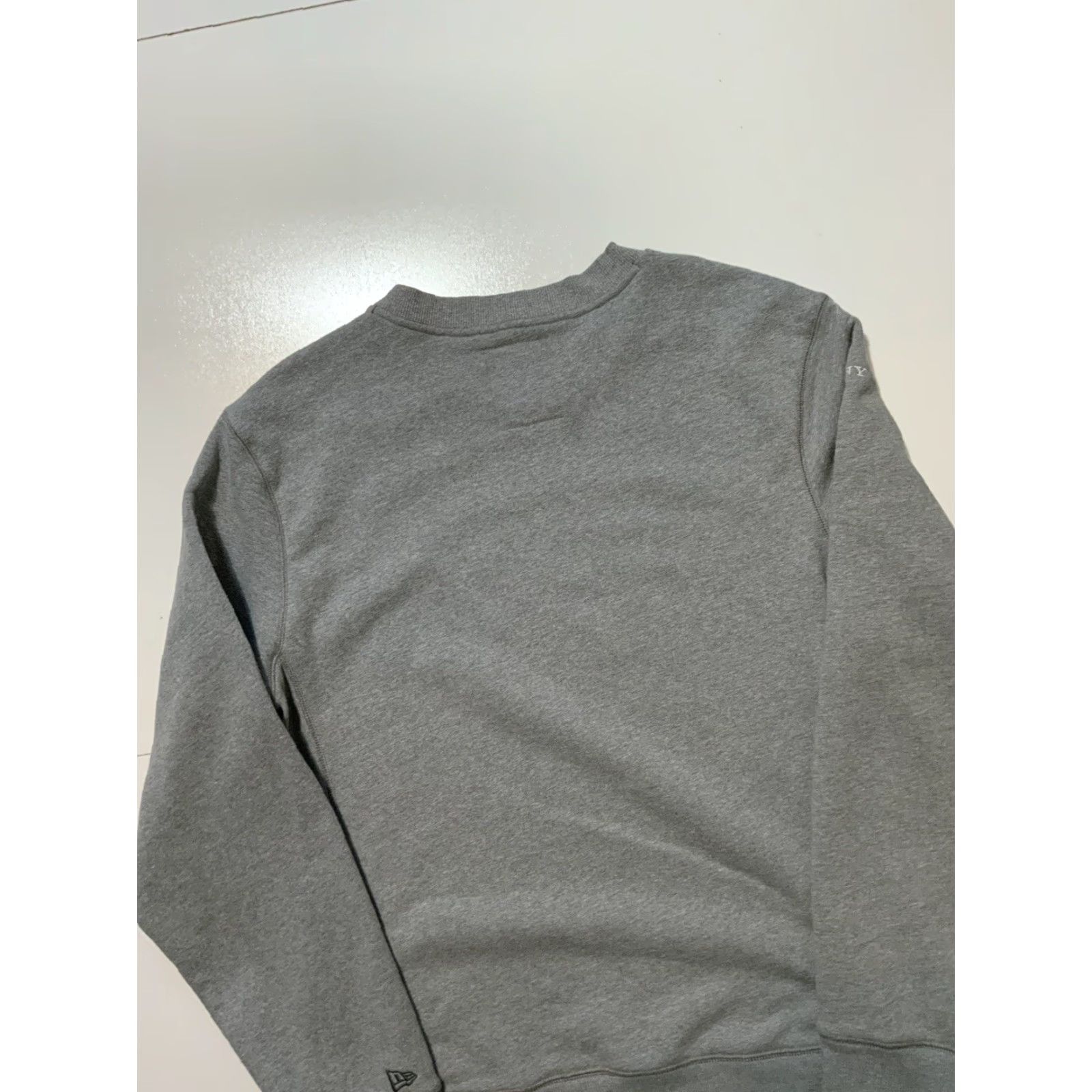 New Era VINTAGE New Era Sony SXSW 2018 Wow Studio Crewneck Sweatshirt L Gray Mens Size US L / EU 52-54 / 3 - 5 Thumbnail