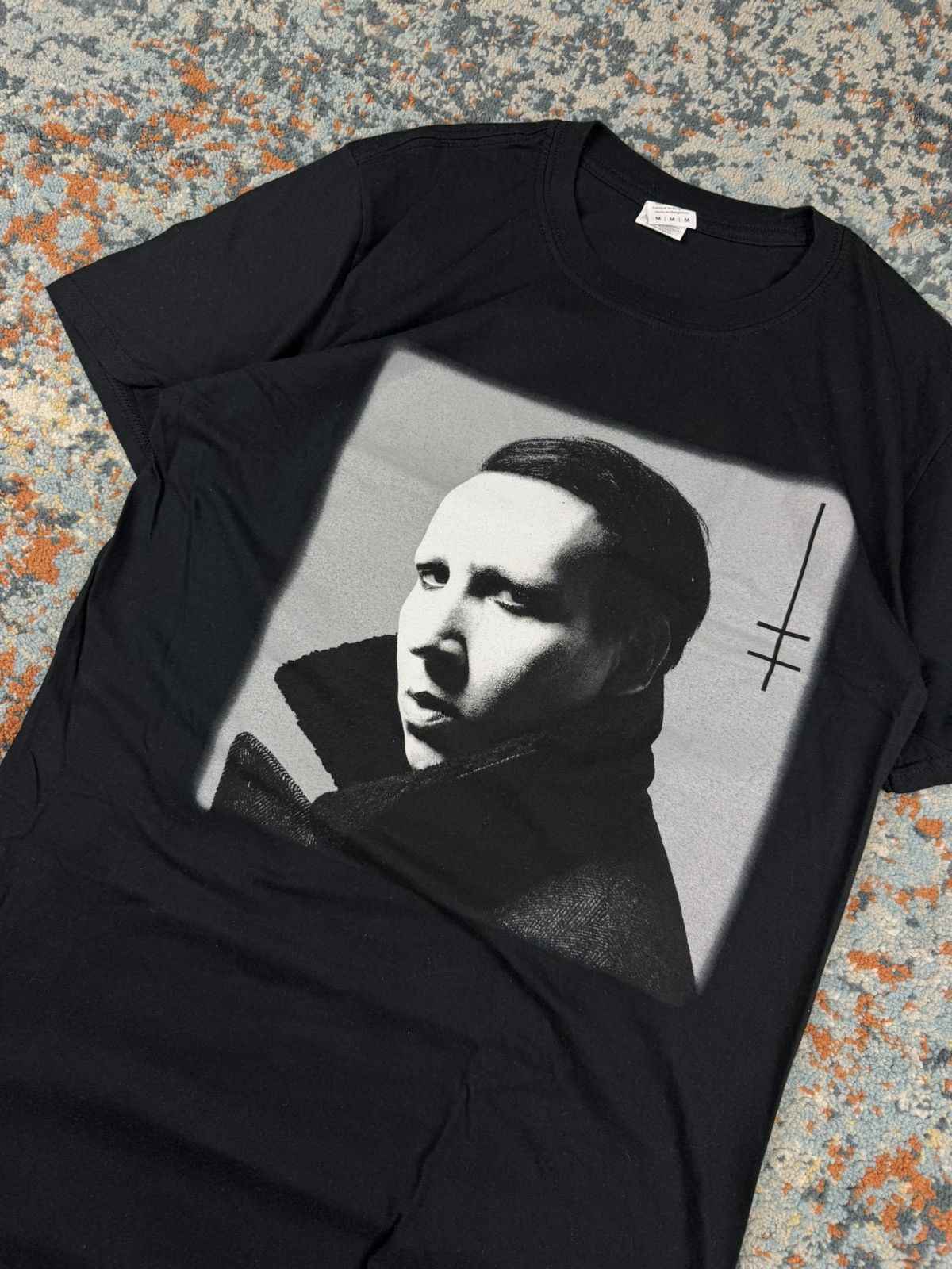 Band Tees × Marilyn Manson × Vintage Vintage 2017 Marilyn Manson heaven upside down tour band tee Size US M / EU 48-50 / 2 - 5 Thumbnail