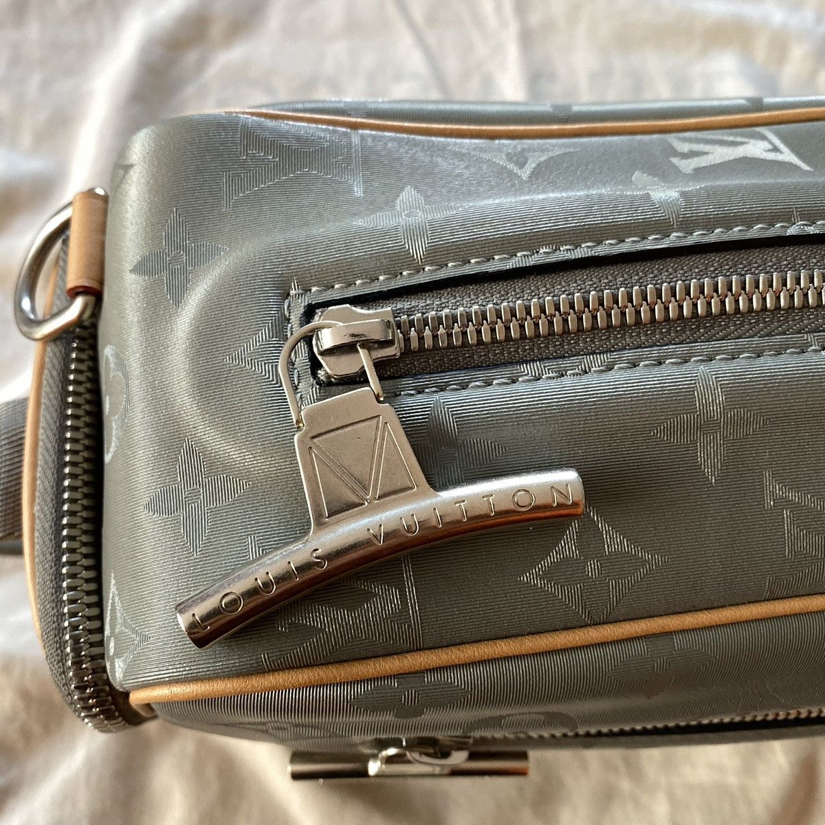 Louis Vuitton 1 of 1 FW18 Titanium Monogram Camera Bag Size ONE SIZE - 4 Thumbnail