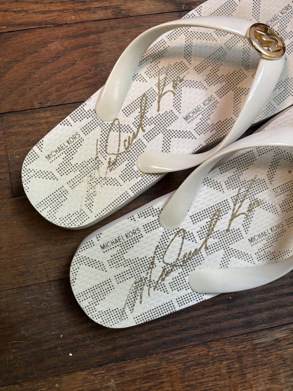 Michael Kors Michael Kors Women's White Logo Flip Flop Sandals sz 5 Size US 5 / IT 35 - 3 Thumbnail