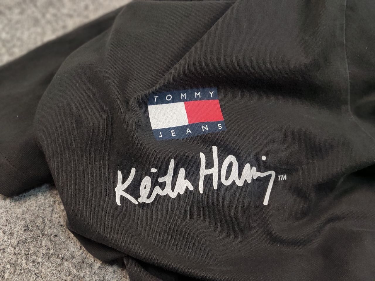 Tommy Hilfiger Tommy Hilfiger Keith Haring oversized Logo Graphite Shirt Size US XL / EU 56 / 4 - 17 Thumbnail