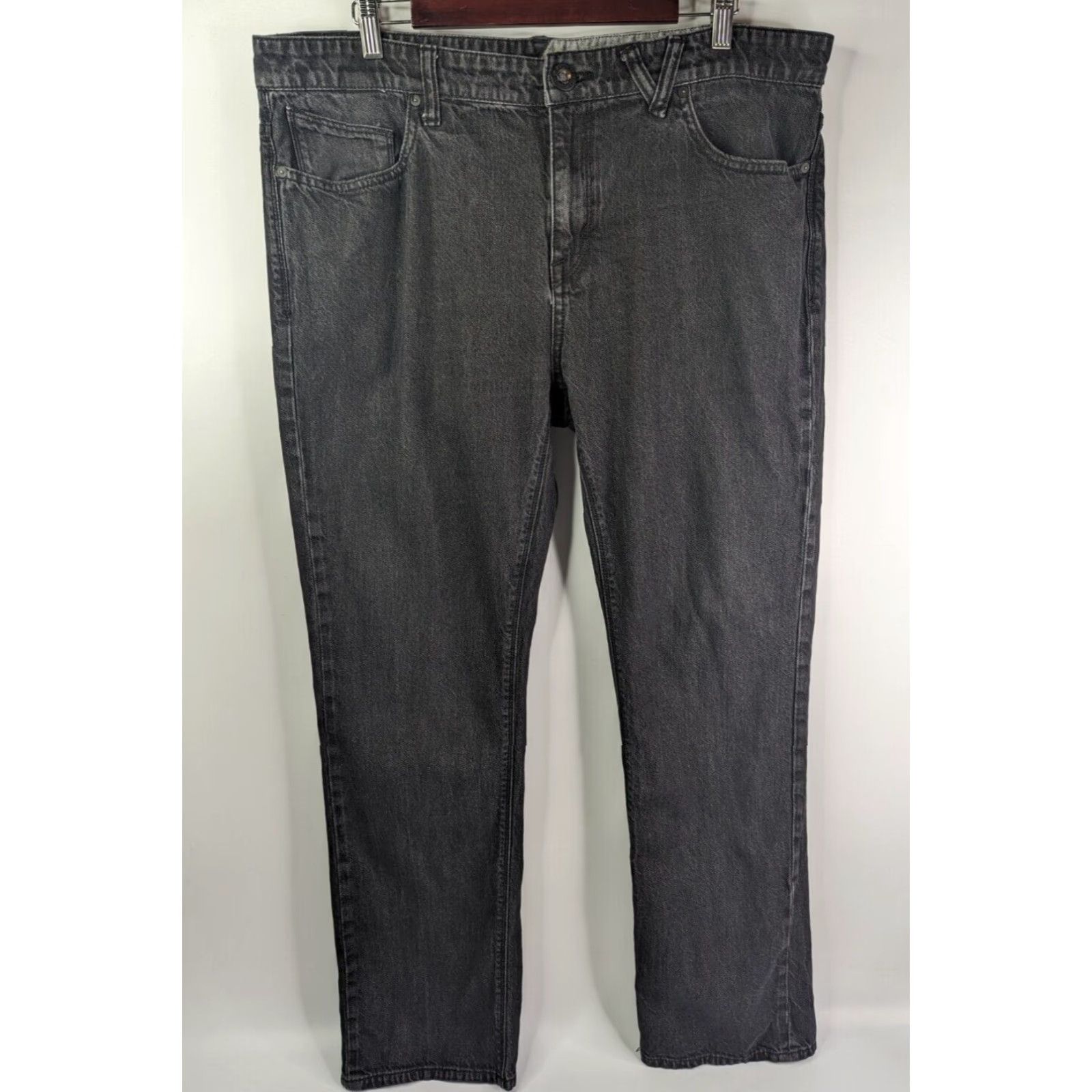 Volcom Volcom Solver Jeans Straight Men 38 Black Mid Rise 5-Pocket Denim Shirt? Size US 38 / EU 54 - 2 Thumbnail