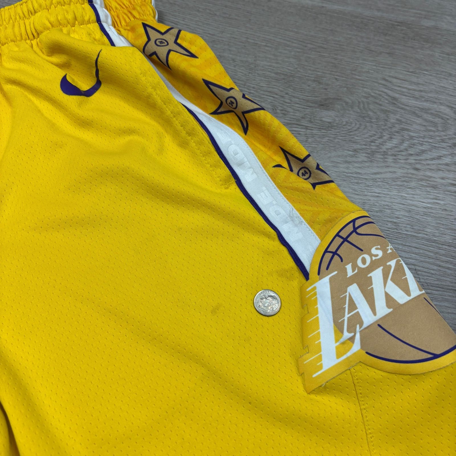 NBA × Nike Nike LA Lakers City Edition Dr. Buss Basketball Shorts 34/M Size US 28 / EU 44 - 9 Thumbnail