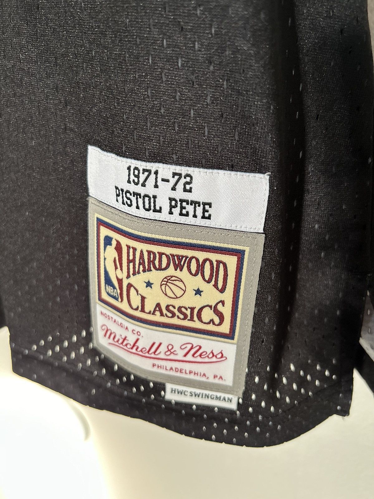 Mitchell & Ness Pistol Pete Hardwood Classic Jersey Size US L / EU 52-54 / 3 - 2 Thumbnail