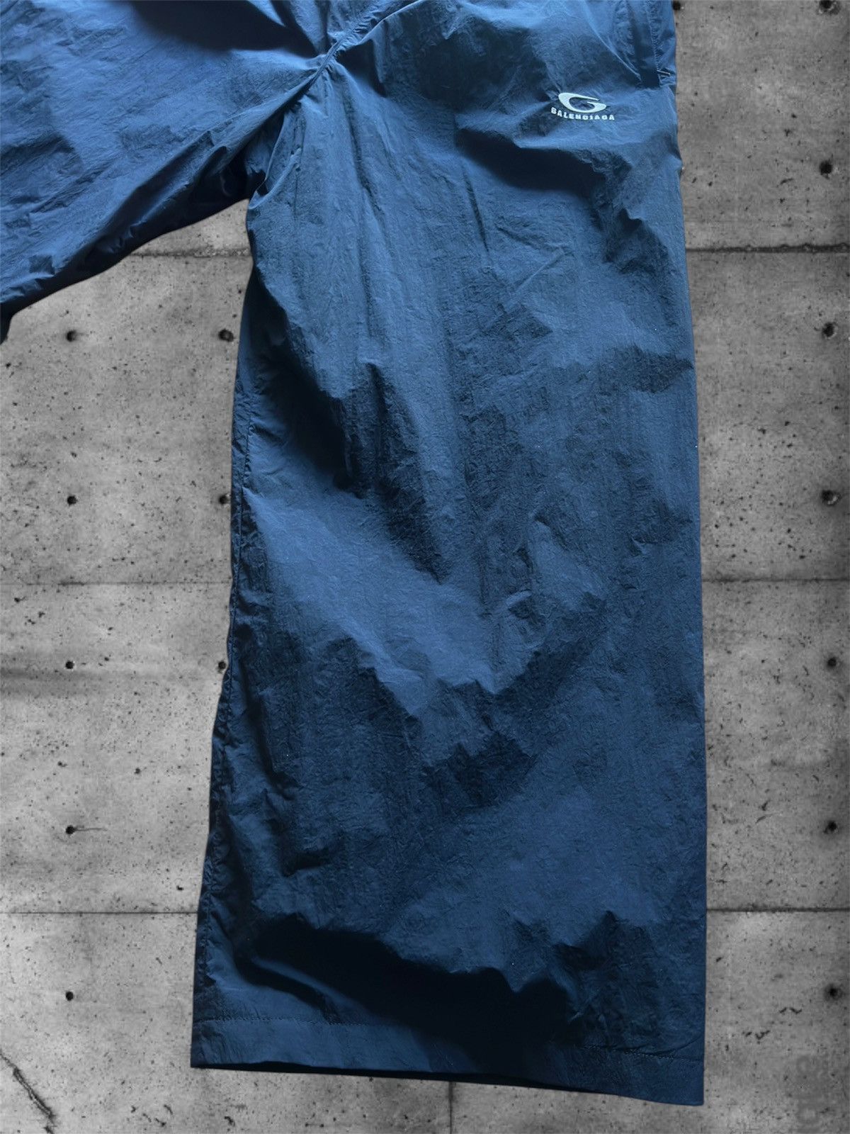 Balenciaga Balenciaga blue nylon pants Size US 28 / EU 44 - 7 Thumbnail