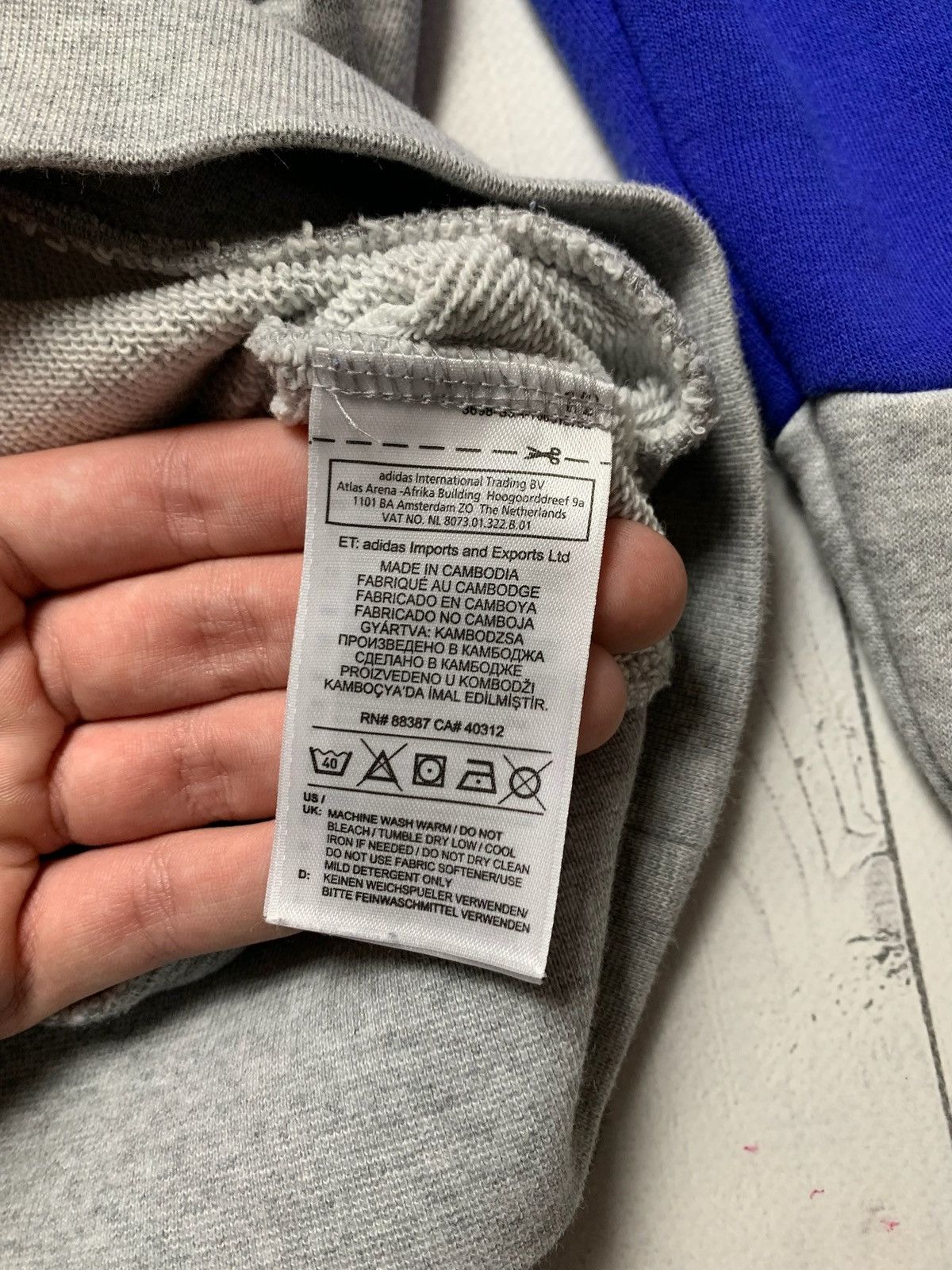Adidas × Chelsea Soccer × Vintage Vintage adidas Chelsea soccer sweatshirt size XXL logo Size US XXL / EU 58 / 5 - 4 Thumbnail
