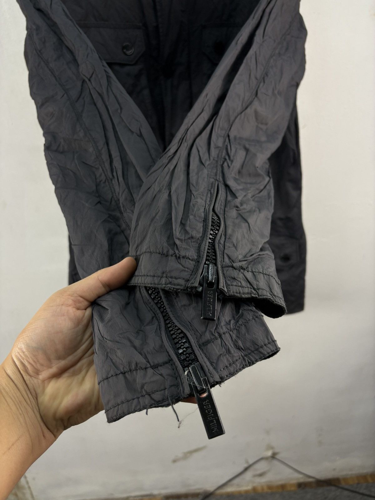 Tommy Hilfiger Vintage Tommy Hilfiger Tactical Nylon Jacket Size US L / EU 52-54 / 3 - 11 Thumbnail