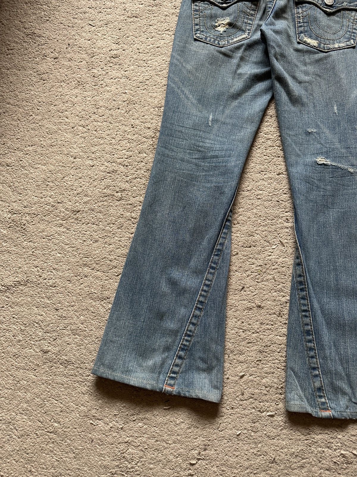 True Religion 2000s True Religion Distressed Flare Jeans Size US 30 / EU 46 - 8 Thumbnail