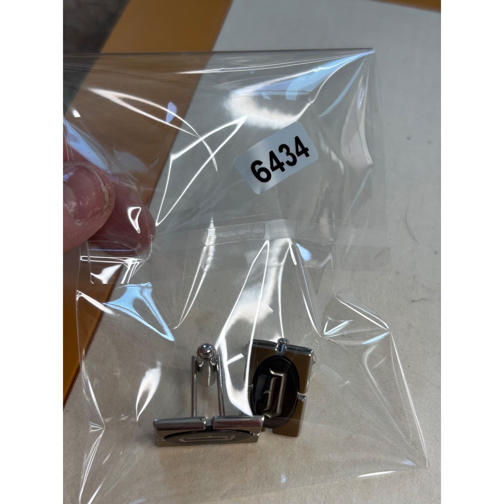 Other Gold & Black Rectangular Cufflinks With "D" Oval Design Meta Size ONE SIZE - 6 Thumbnail