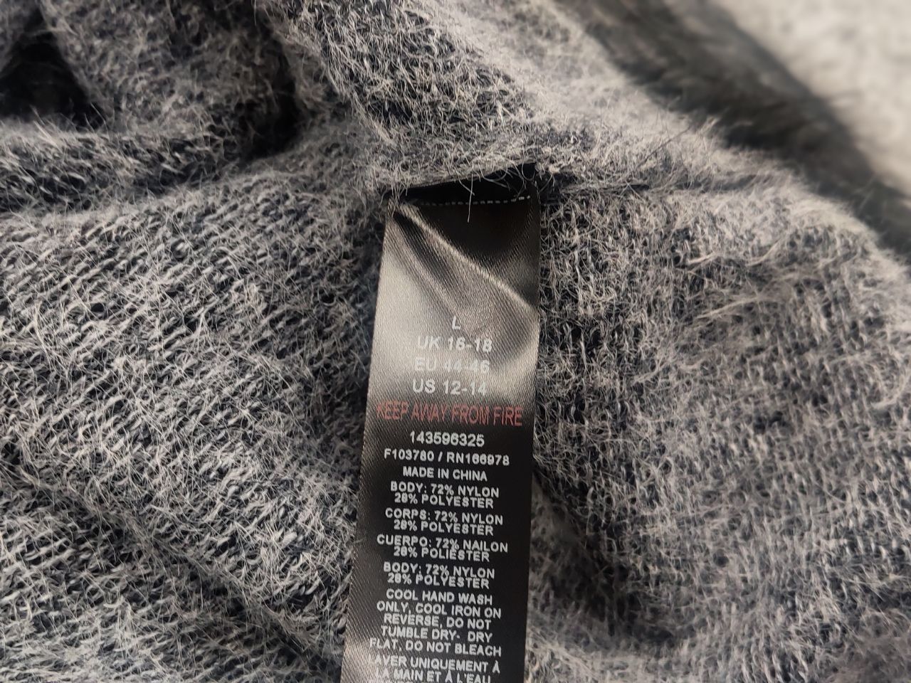 If Six Was Nine Vintage Japan if six was nine fuzzy Oversize Sweater LGB Y2K Size US L / EU 52-54 / 3 - 13 Thumbnail
