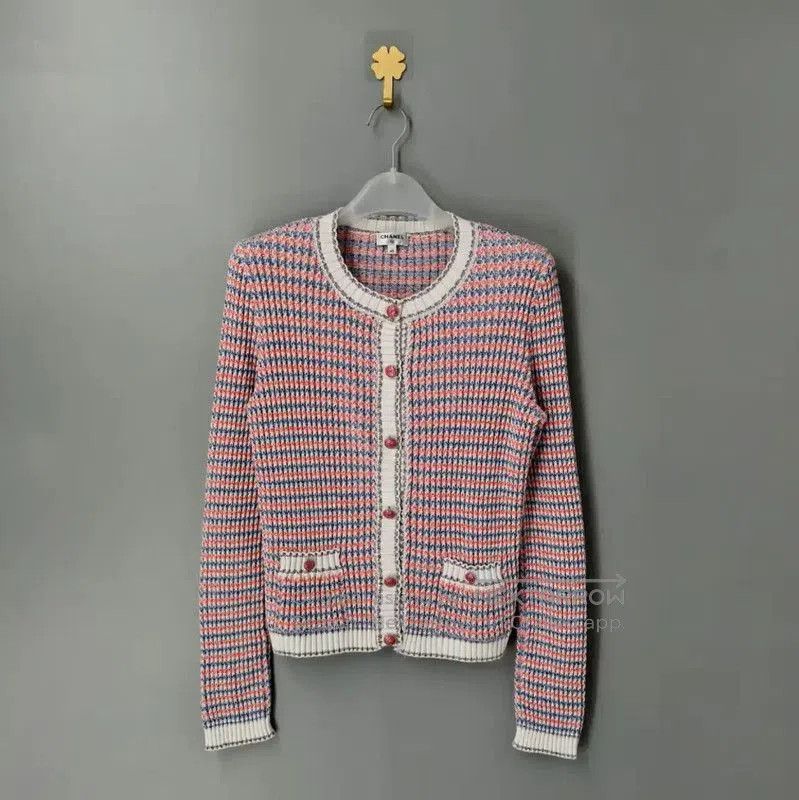 Chanel Chanel Pink Wool Women's Cardigan . Size L / US 10 / IT 46 - 1 Thumbnail
