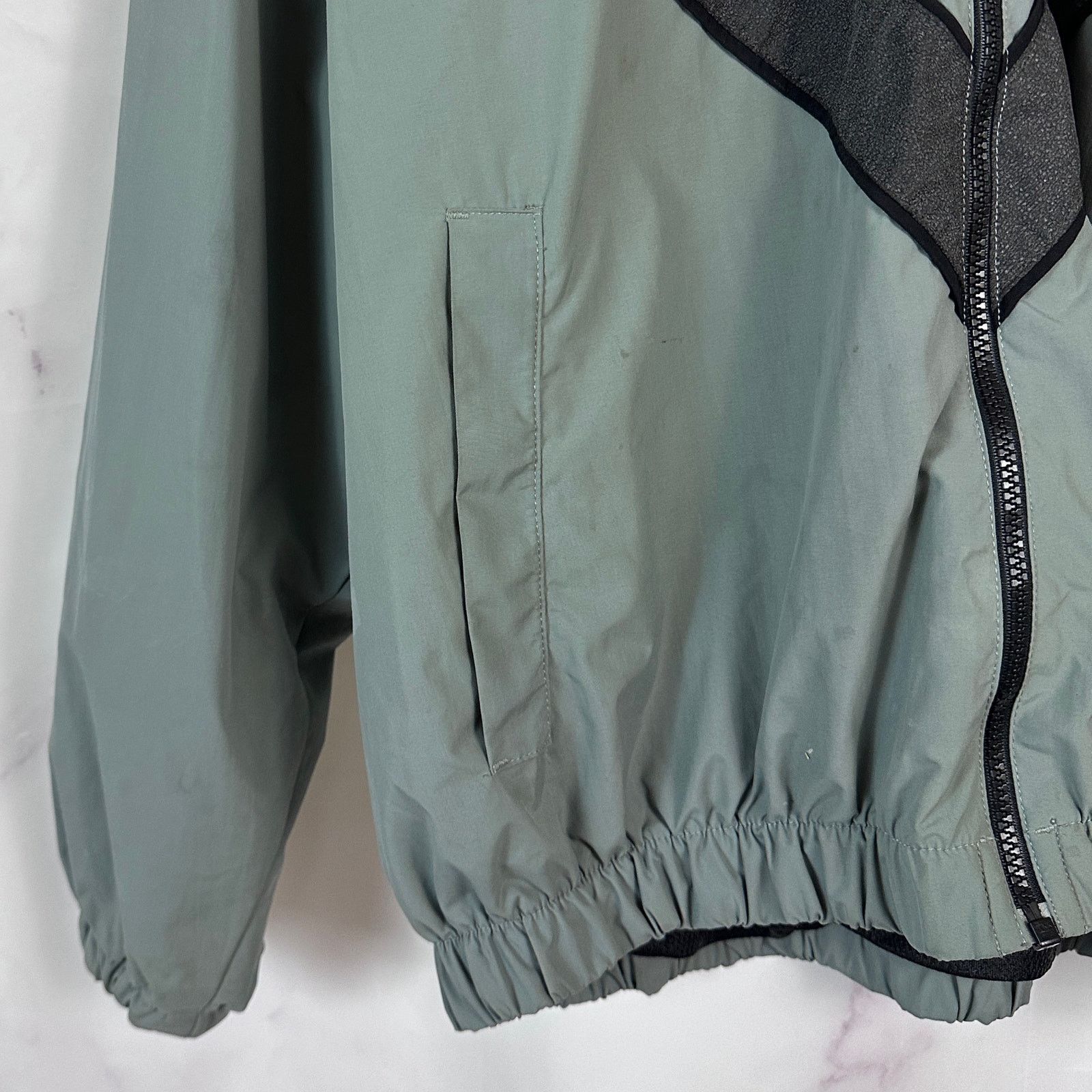 Vintage U.S. Army IPFU Nylon Zip-Up Jacket Size US L / EU 52-54 / 3 - 4 Thumbnail