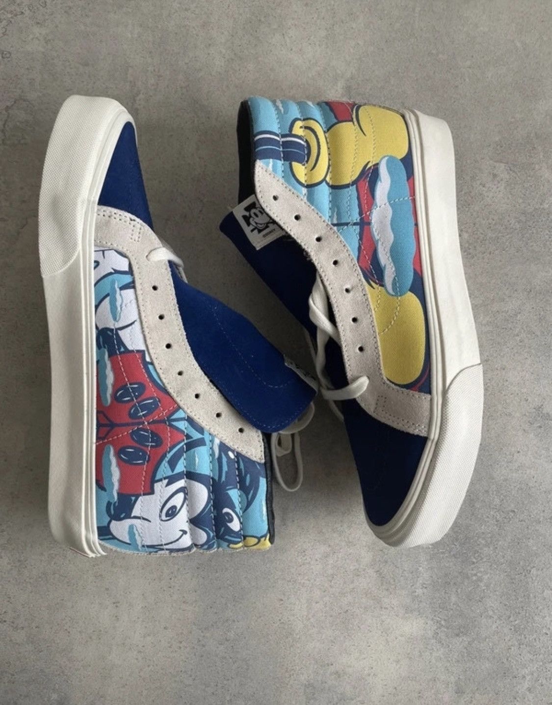 Vans Disney x John Van Hamersveld x Vans Sk8-Hi 'Mickey's 90th' Size US 10.5 / EU 43-44 - 1 Thumbnail