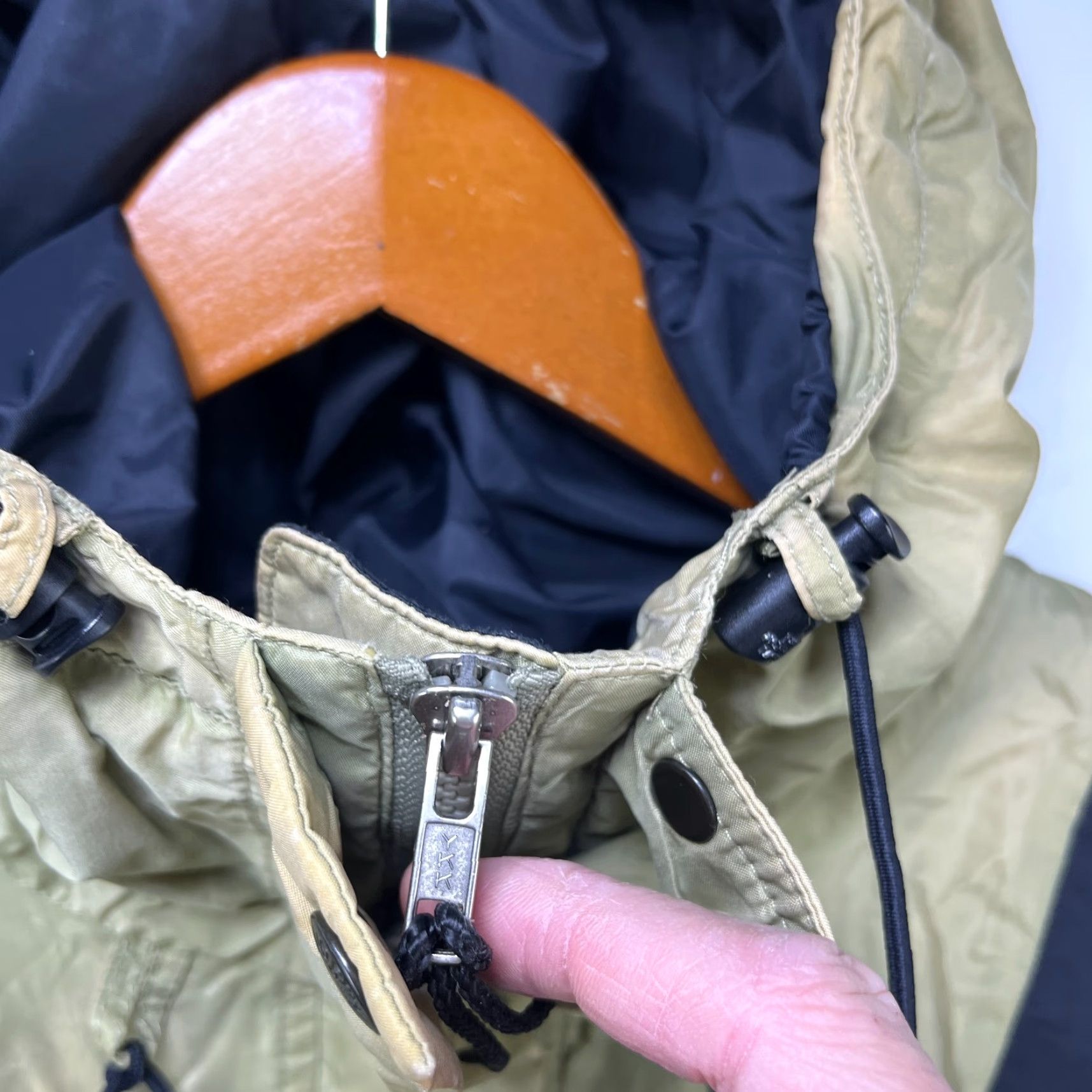 The North Face VINTAGE The North Face Gore Tex Mountain Light Shell Jacket Womens Large Size L / US 10 / IT 46 - 5 Thumbnail