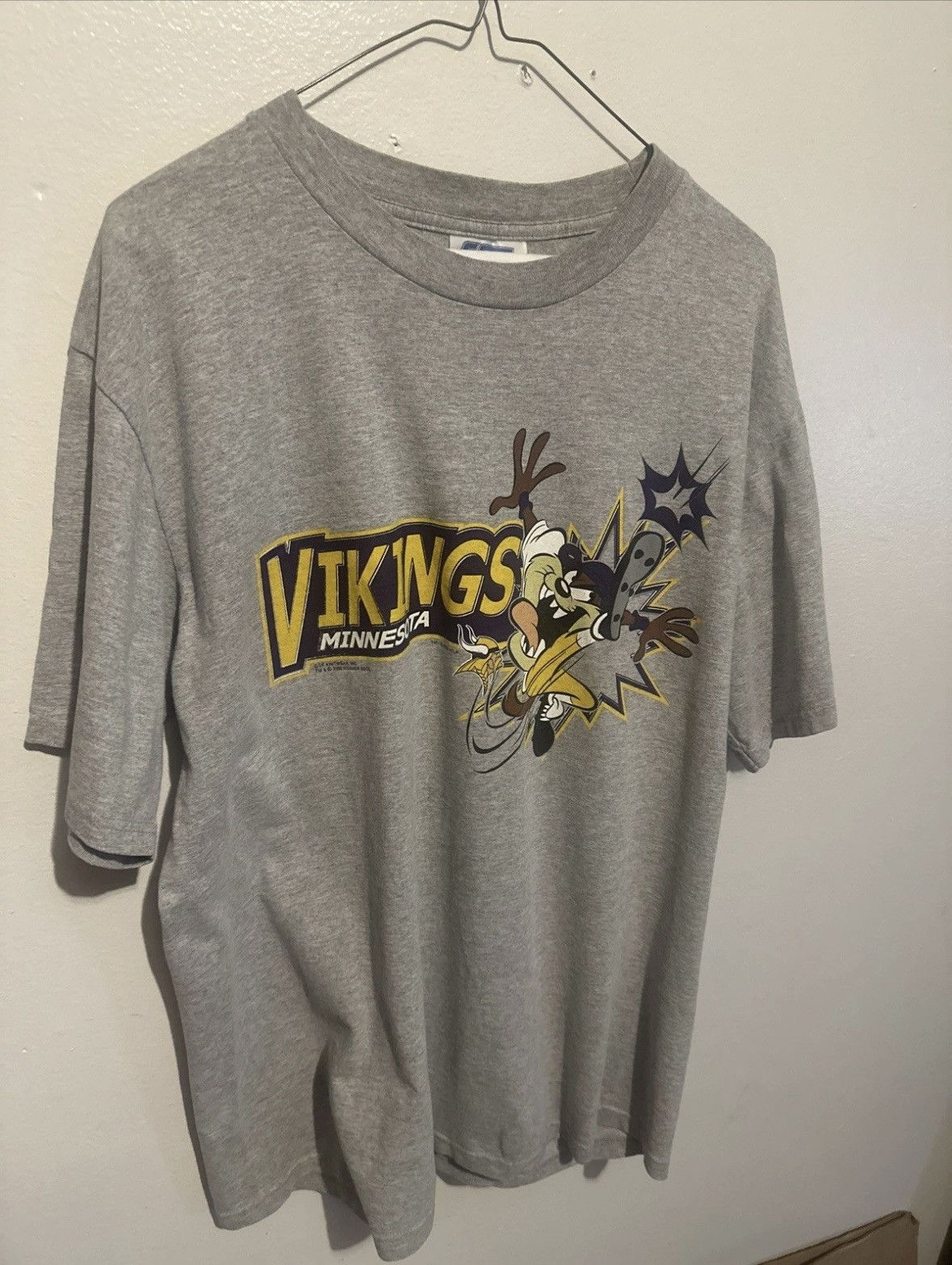 NFL Y2K Minnesota Vikings ‘Tasmanian Devil’ T Shirt Grey Size US L / EU 52-54 / 3 - 1 Thumbnail