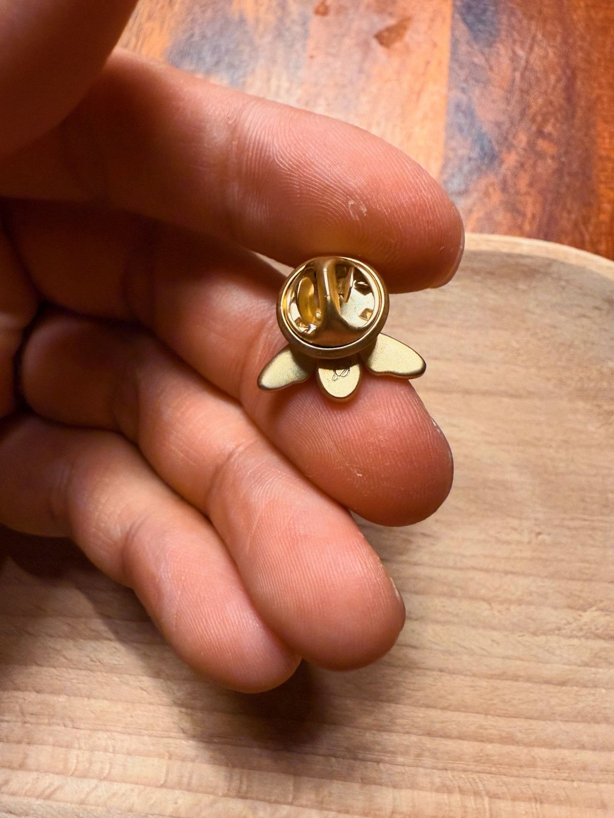 Other Gold & White Bee Enamel Pin – Cute Insect Lapel Brooch Size ONE SIZE - 2 Thumbnail