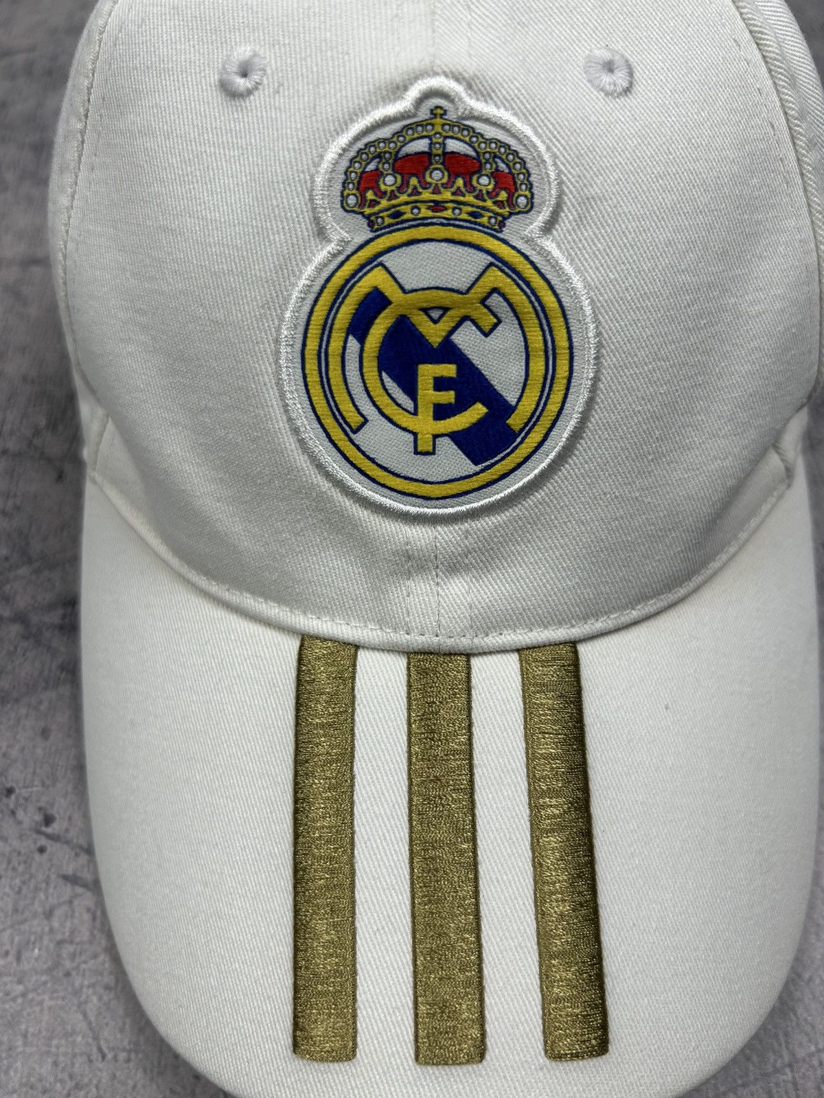 Adidas × Vintage Adidas Real Madrid Centre Logo Cap Soccer Jersey Size ONE SIZE - 4 Thumbnail