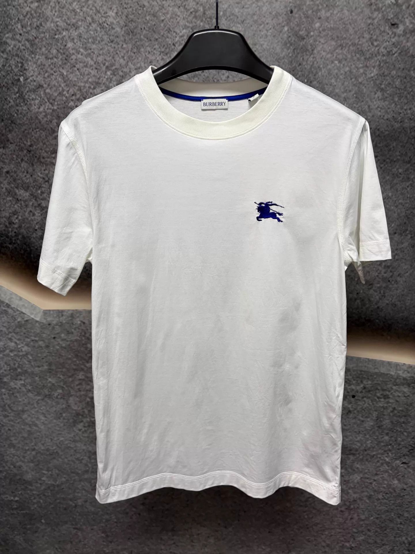 Burberry Burberry Horseferry S White Near New T-shirt Size US S / EU 44-46 / 1 - 1 Thumbnail