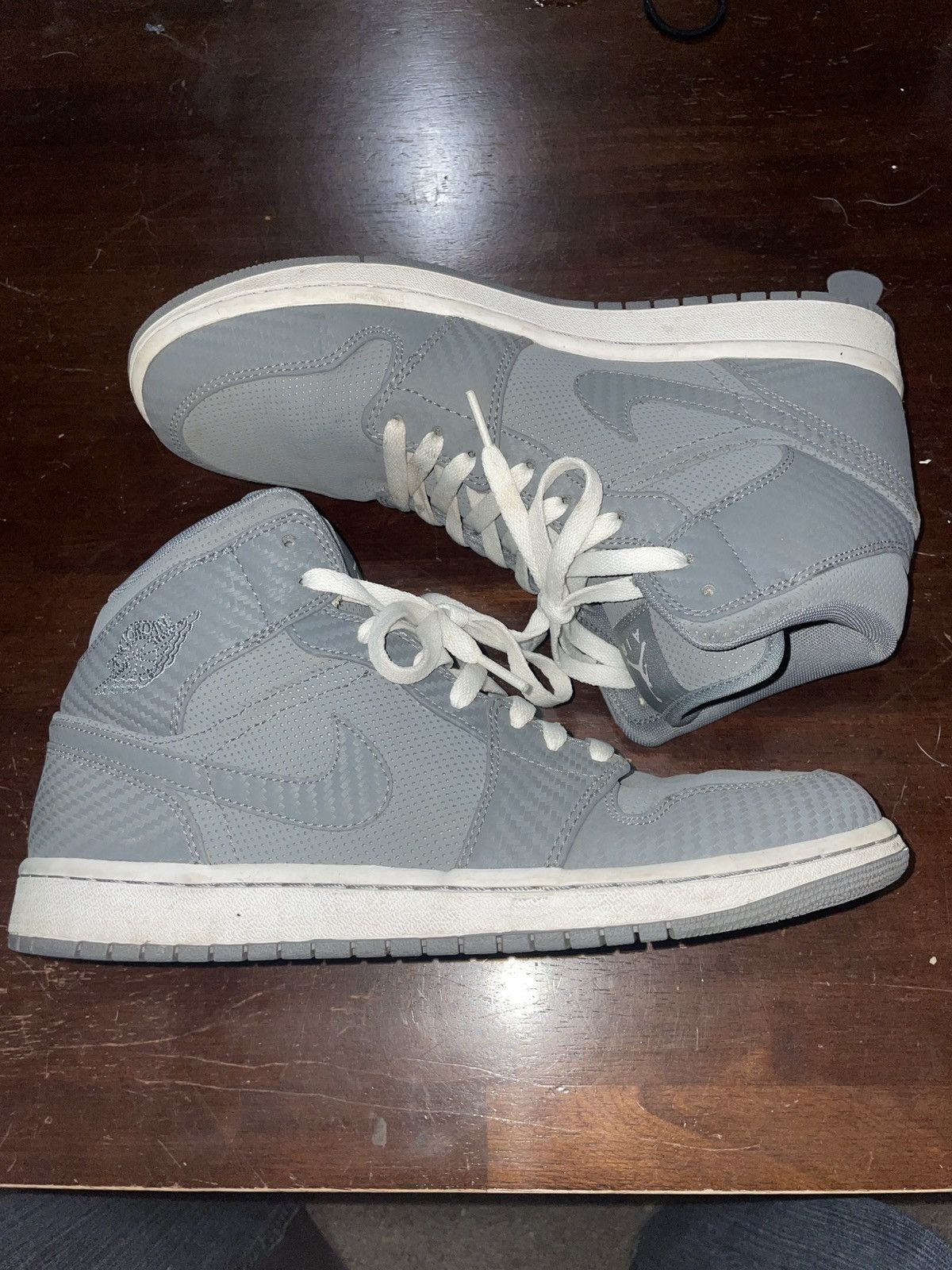 Nike × Vintage JORDAN 1 COOL GREY CARBON MIDS Size US 10 / EU 43 - 1 Thumbnail