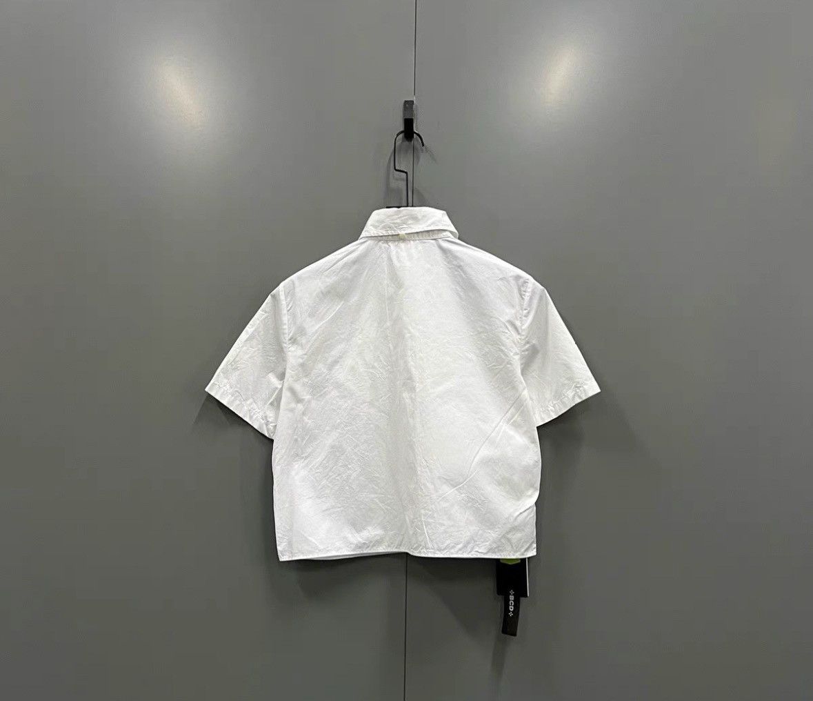 Prada Prada White triangle short-sleeved shirt 2501-Nexta Size US XS / EU 42 / 0 - 2 Thumbnail