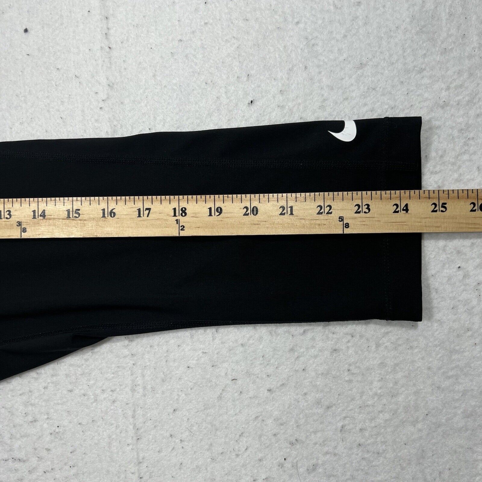 Nike Nike Pro Dri Fit Capri Black & White Leggings Logo Pants Size 25" / US 0 / IT 36 - 10 Thumbnail