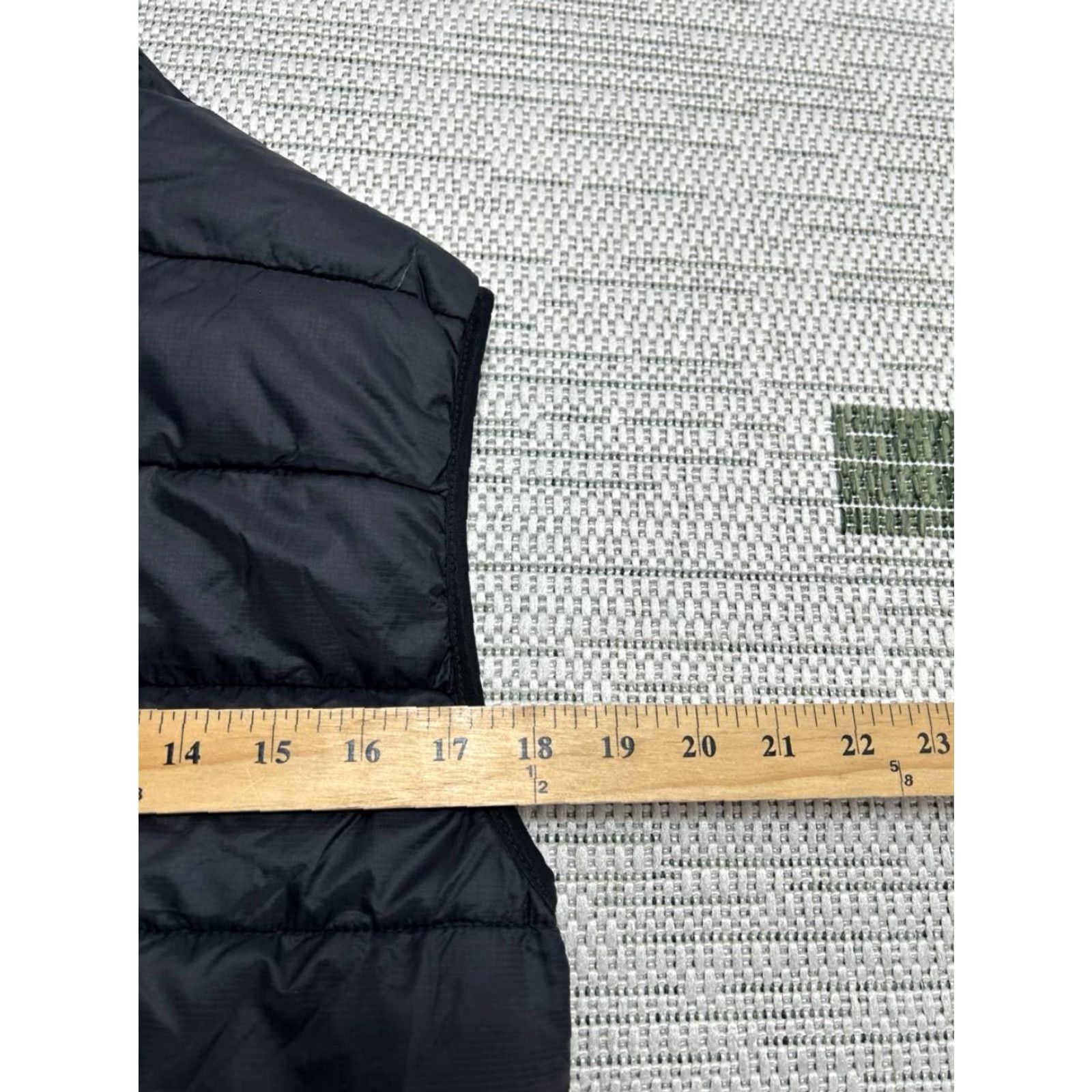 Abercrombie & Fitch Abercrombie And Fitch Puffer Vest Men XS Black Nylon Lightweight Water Resistant Vest Size US XS / EU 42 / 0 - 6 Thumbnail