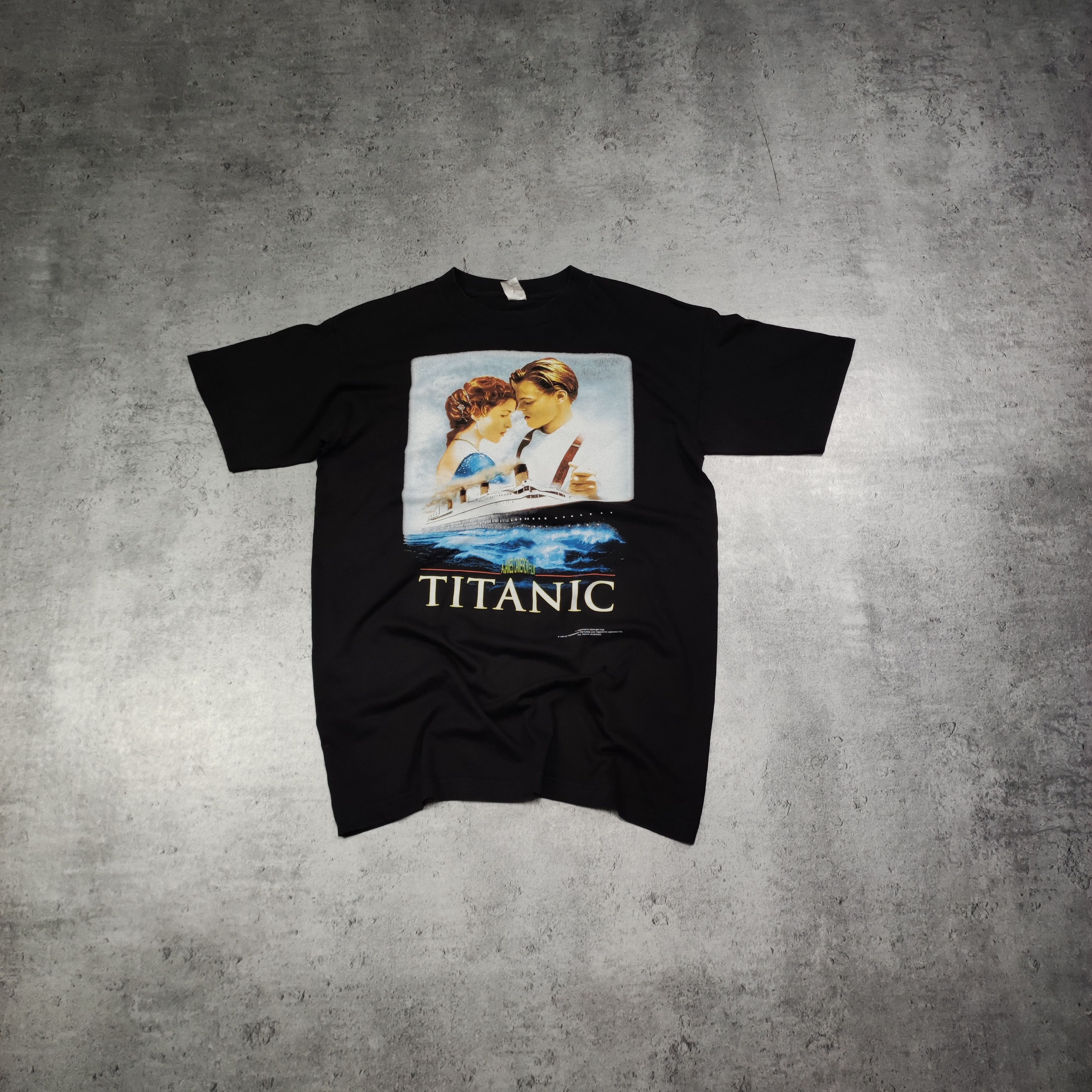 Band Tees × Vintage RARE Vintage Og 1998 Titanic Merch Promo Tee Size US M / EU 48-50 / 2 - 1 Thumbnail